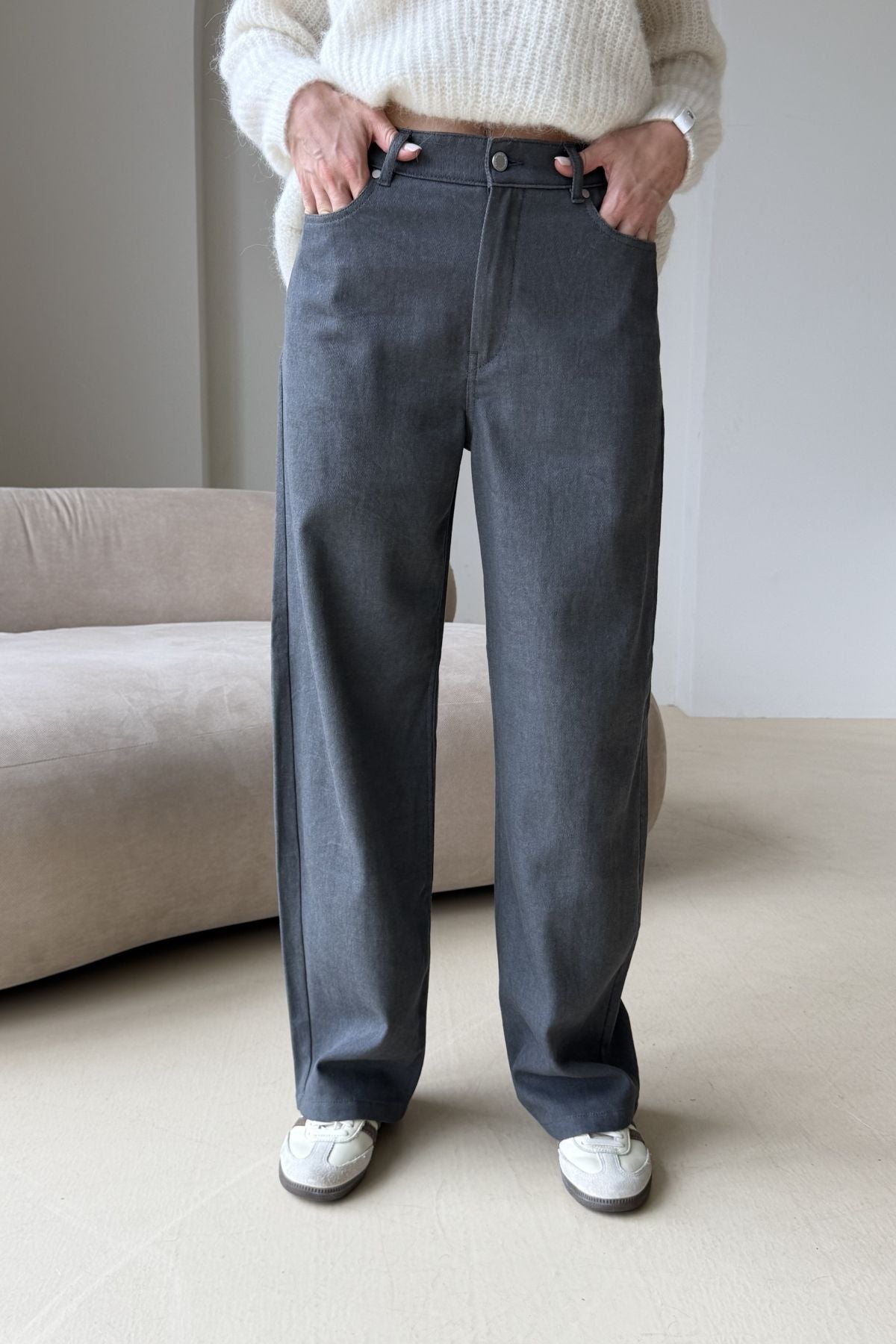 DAKOTA grey jeans sample