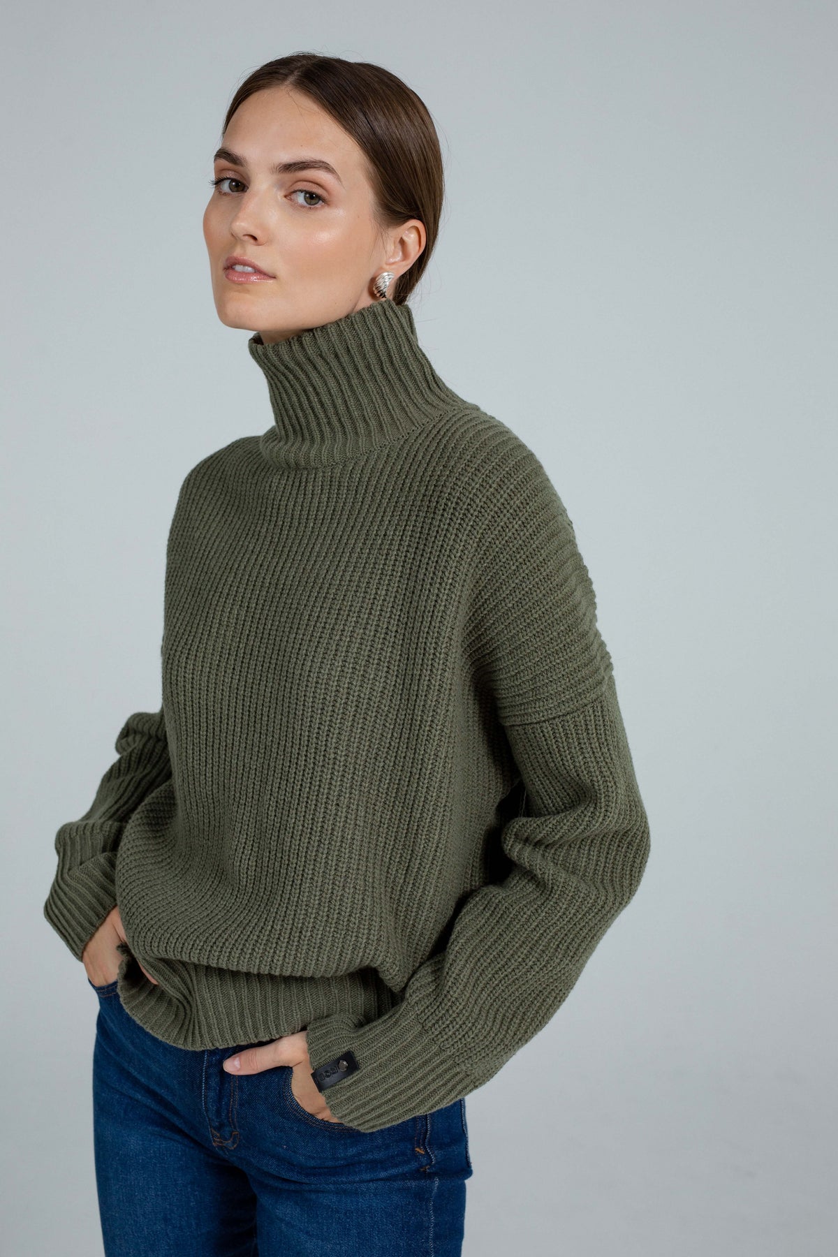 CHRISTINE chaki sweater