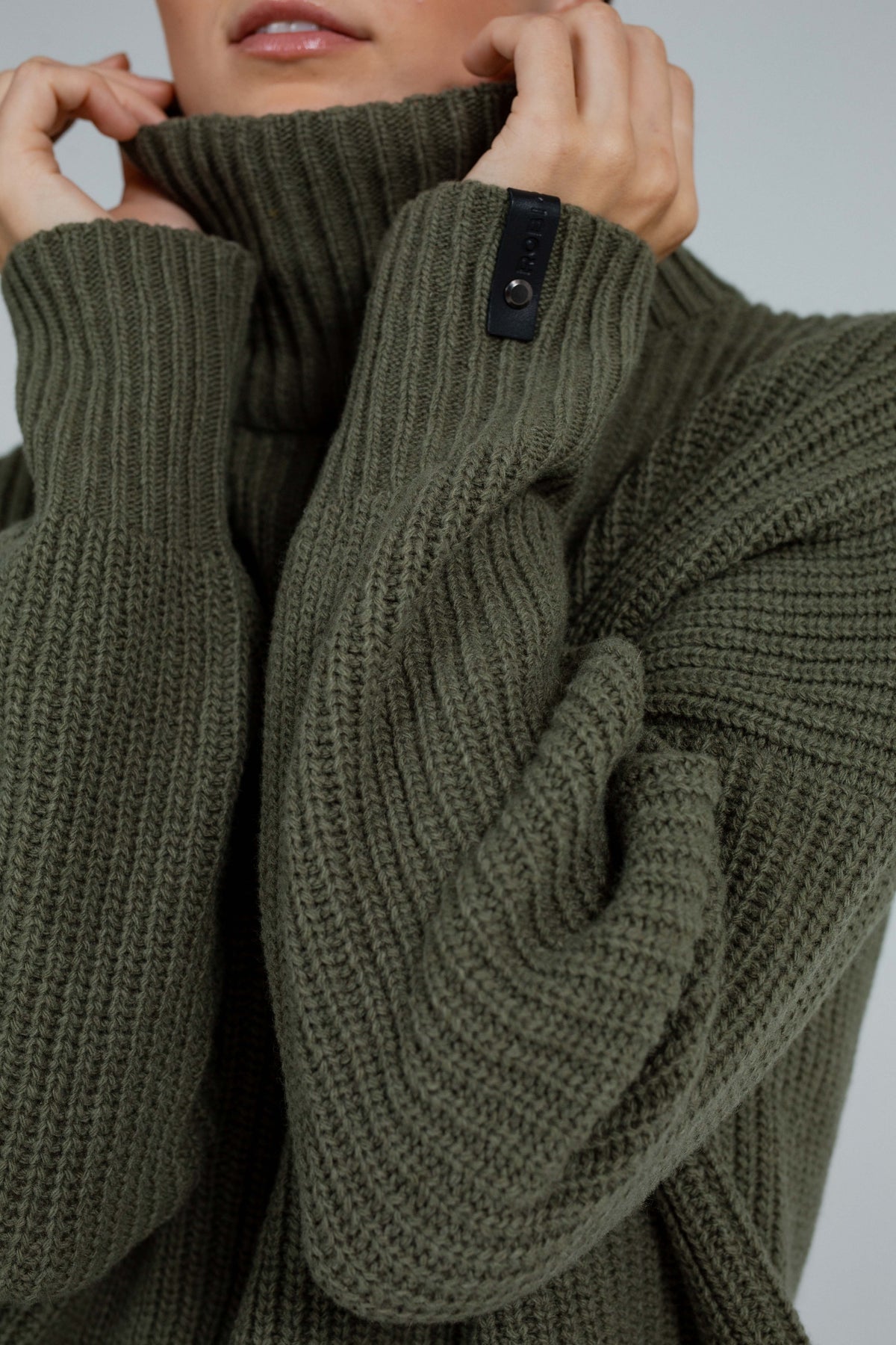 CHRISTINE chaki sweater