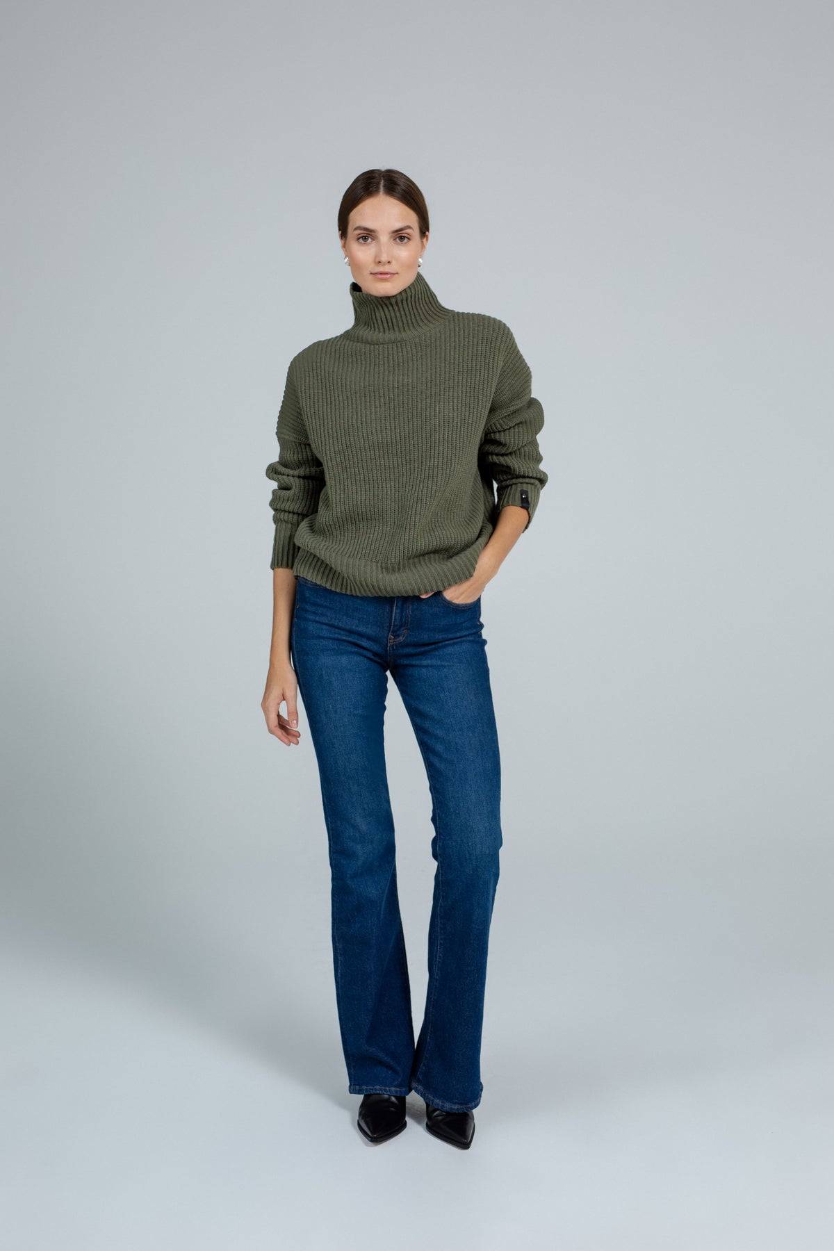 CHRISTINE chaki sweater