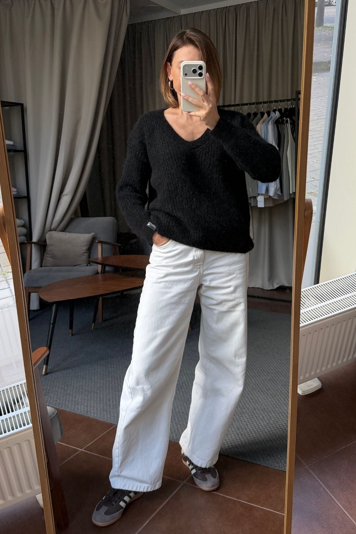 ELLE black sweater sample
