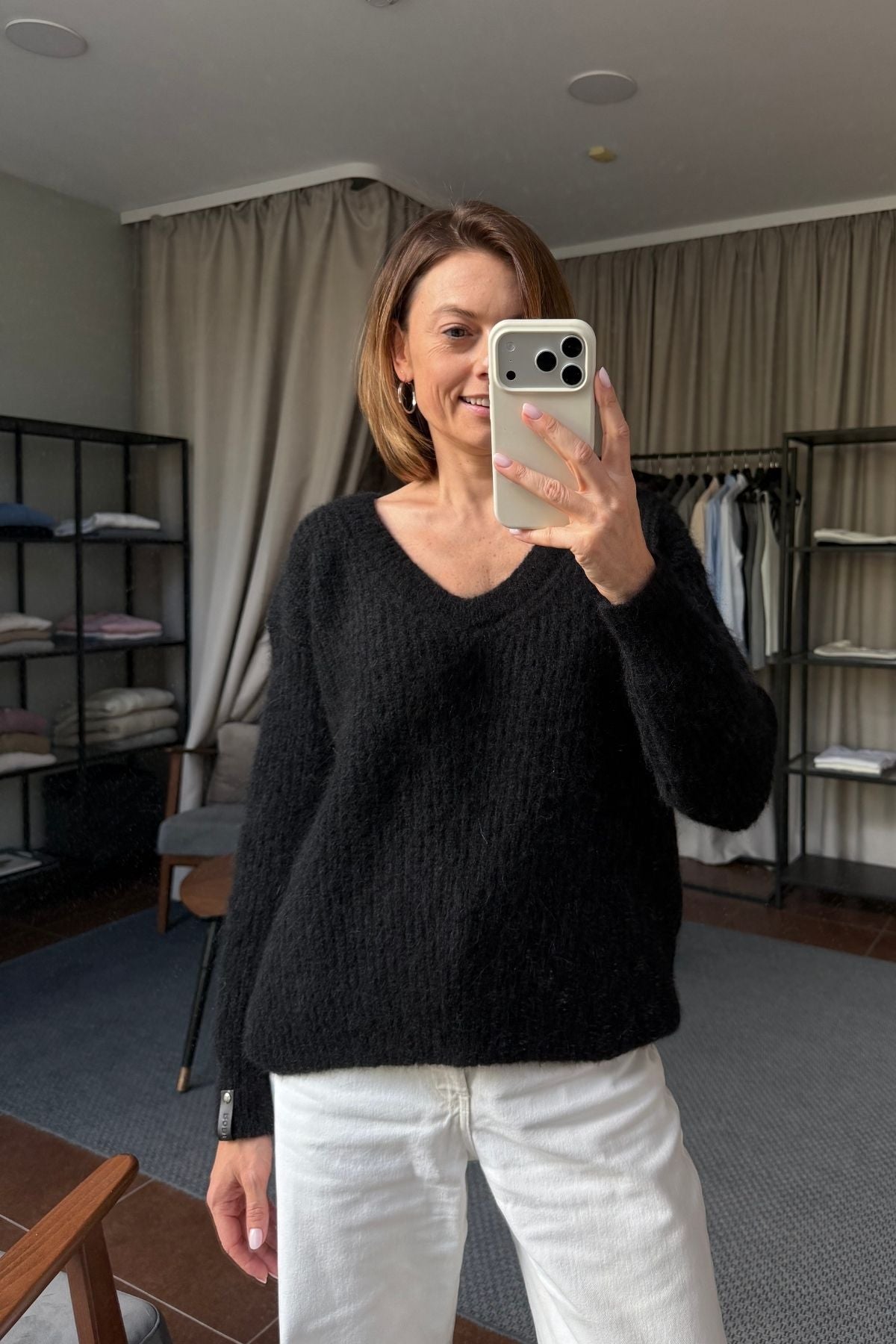 ELLE black sweater sample
