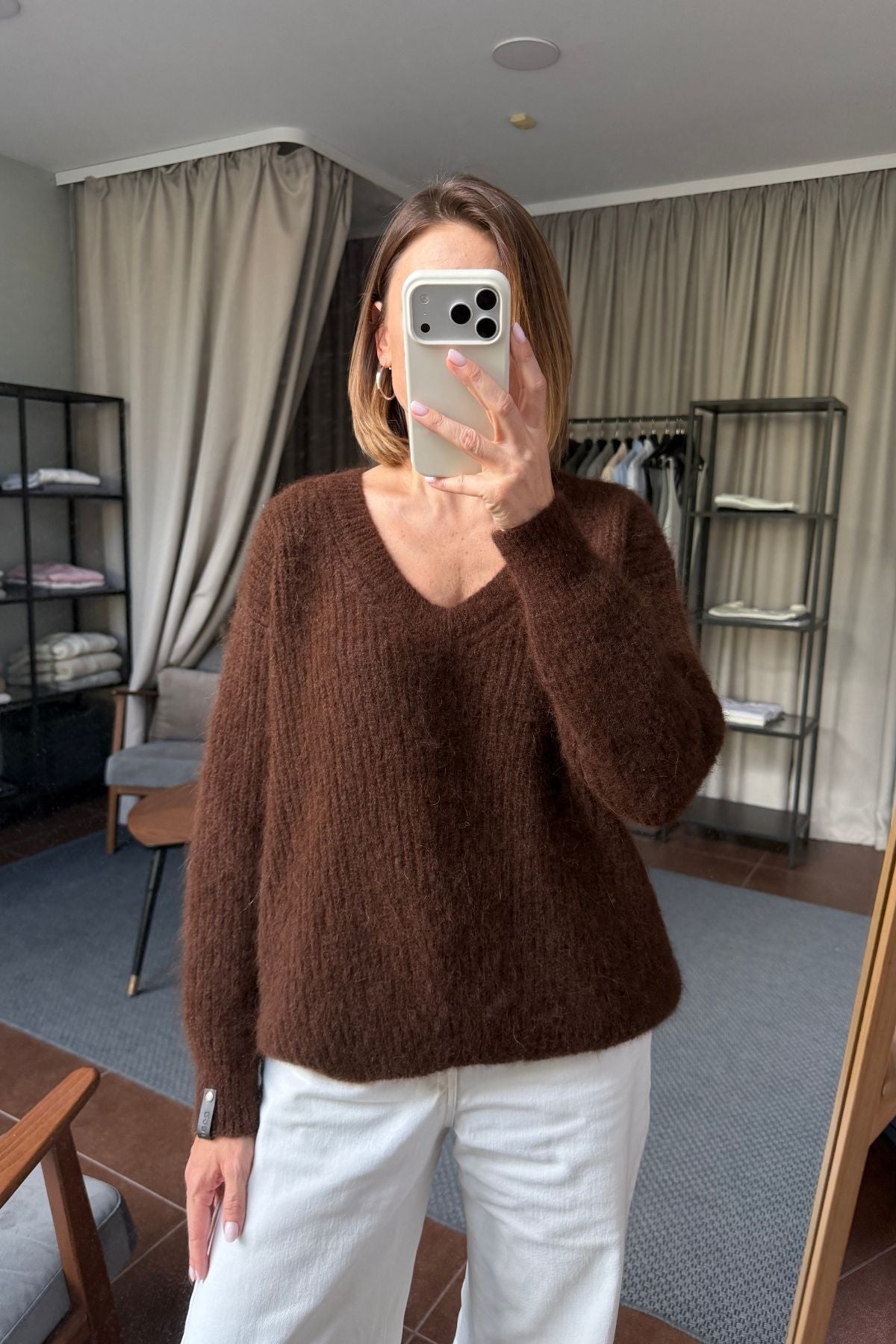 ELLE brown sweater sample