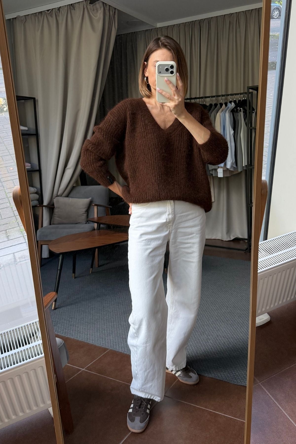 ELLE brown sweater sample