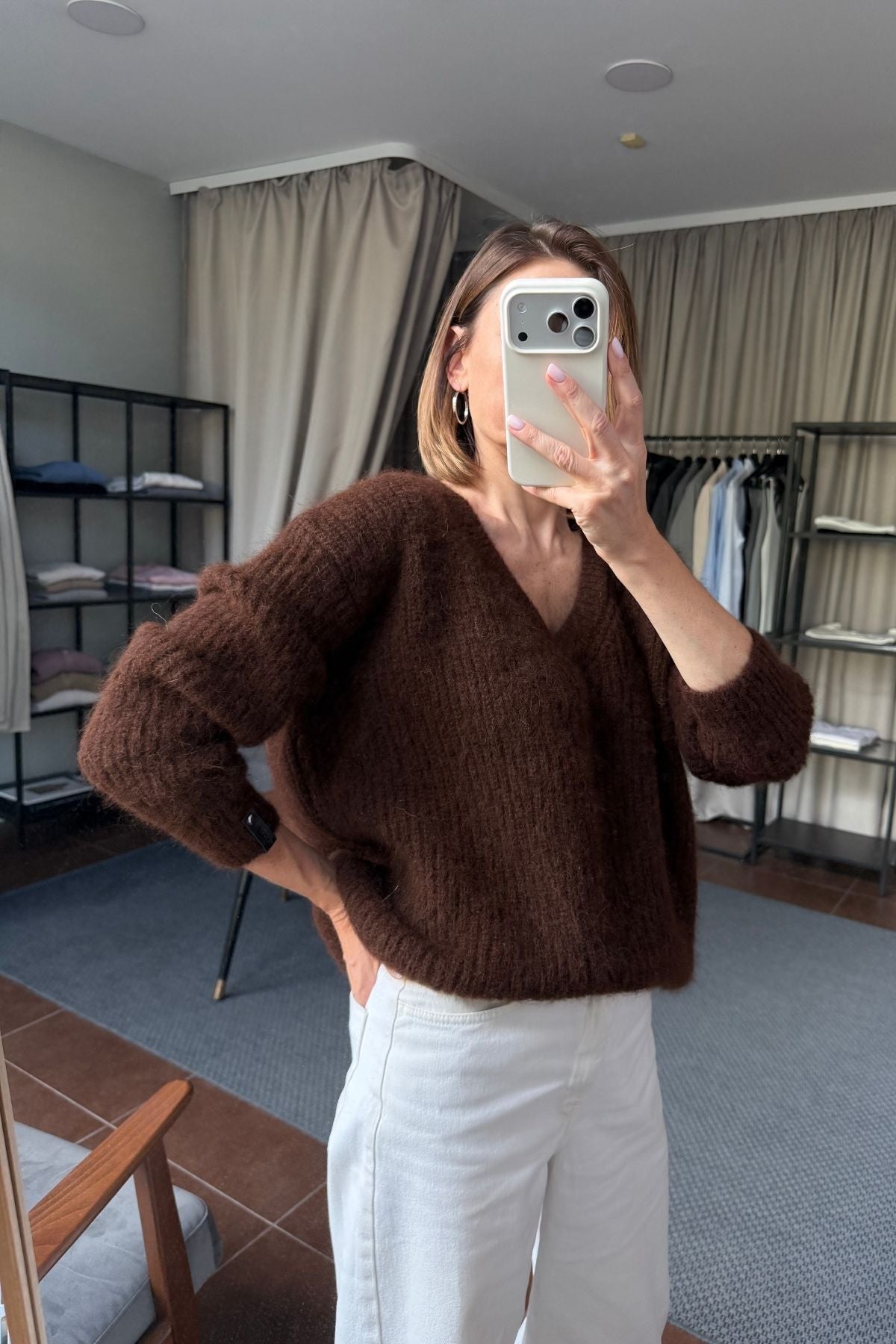 ELLE brown sweater sample
