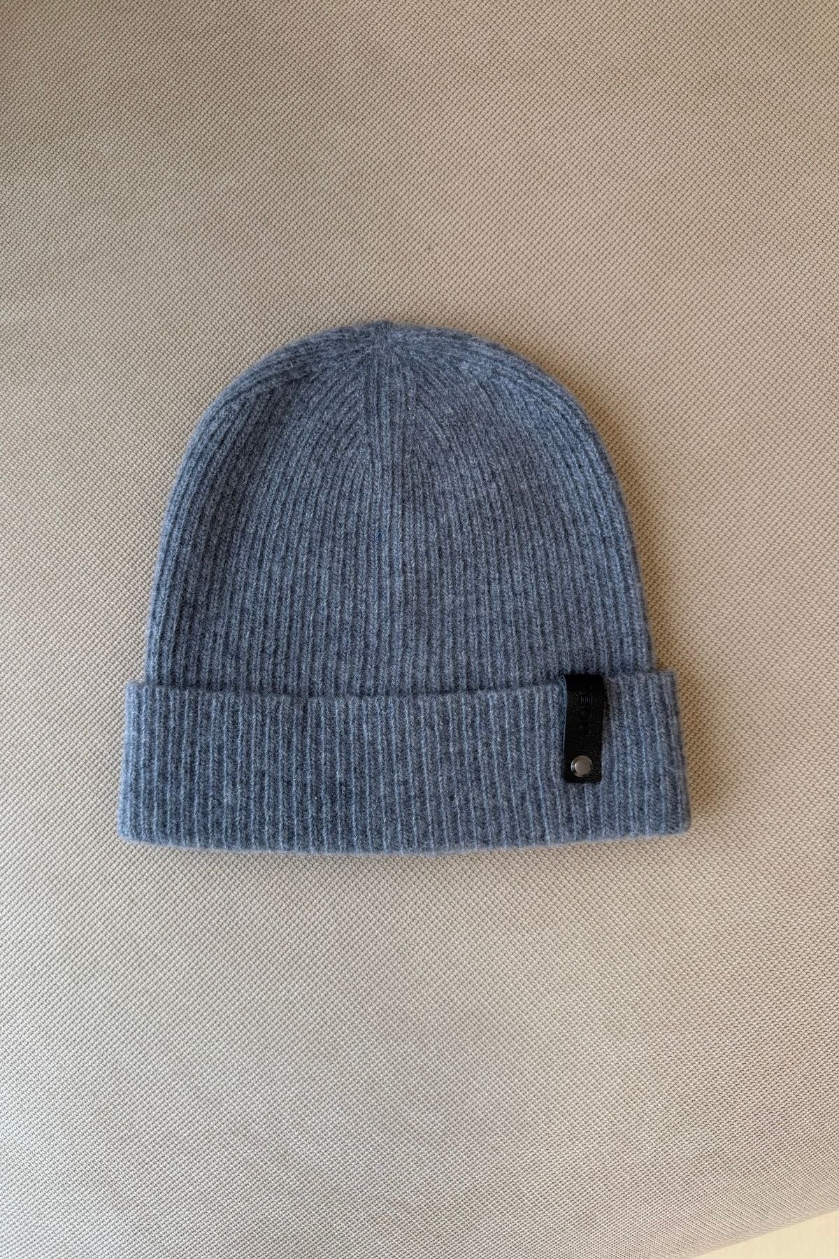 Cashmere & merino wool hat sample