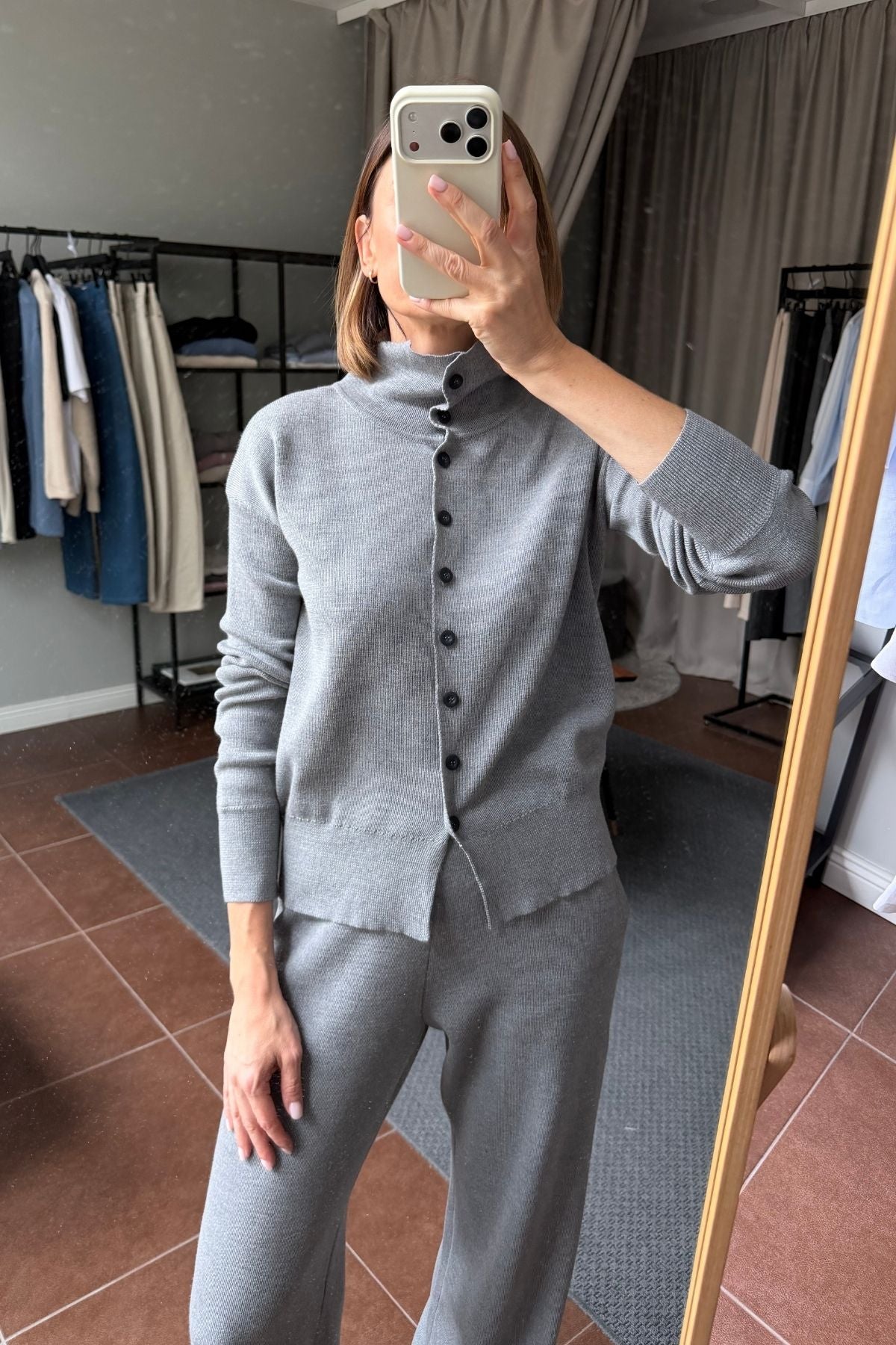 LUCA cardigan sample