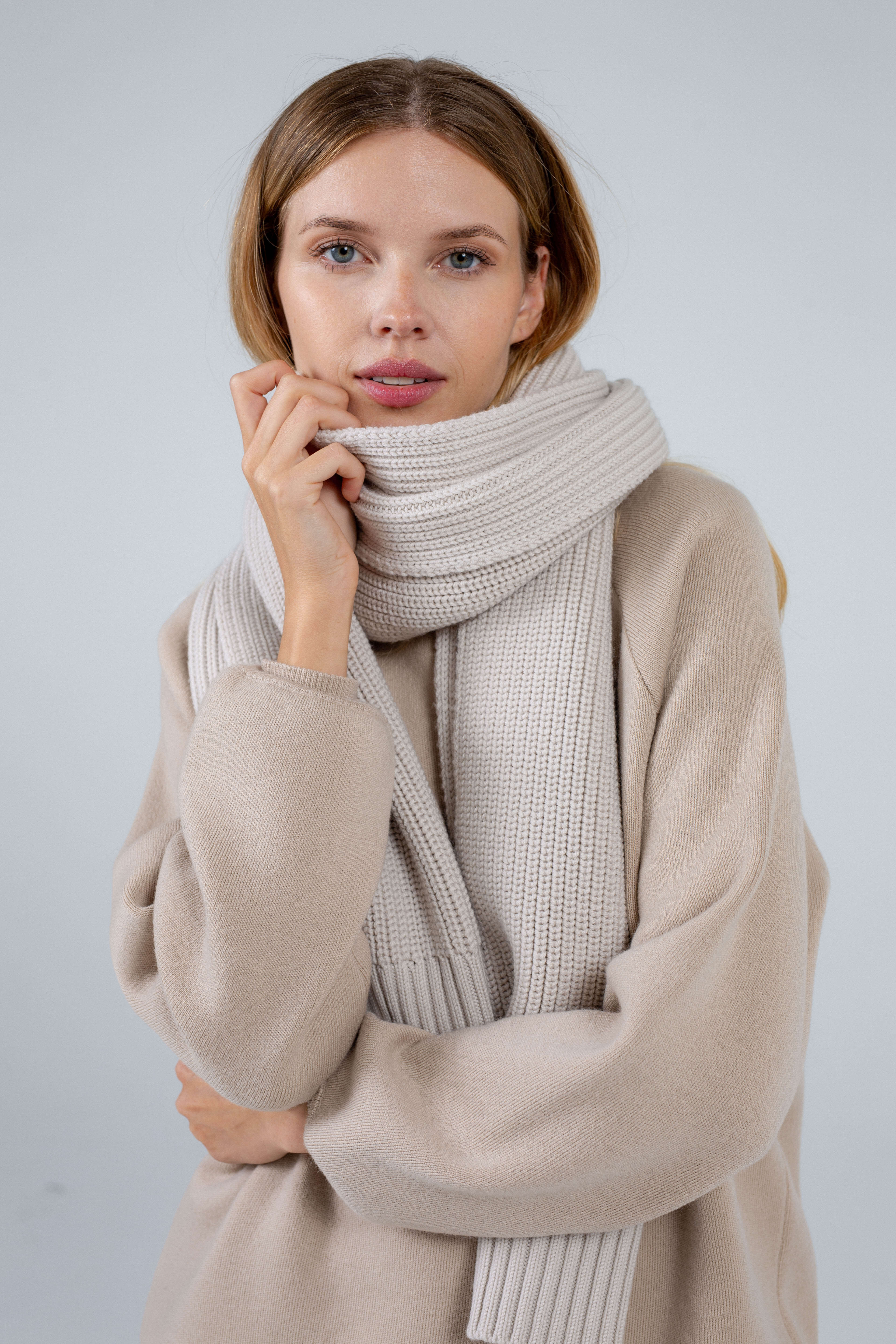 'Monet' dark grey scarf