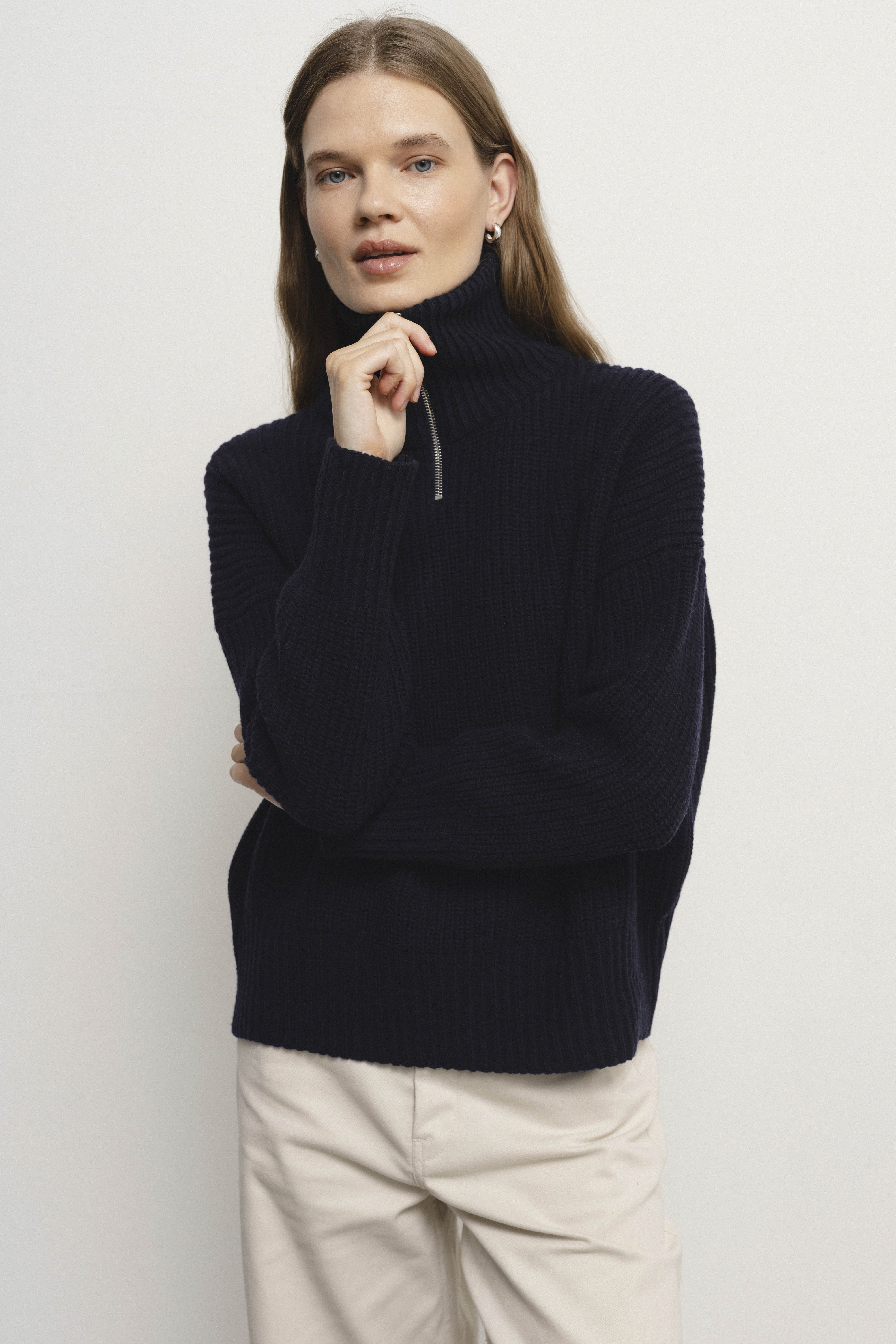 MONIQUE dark blue sweater