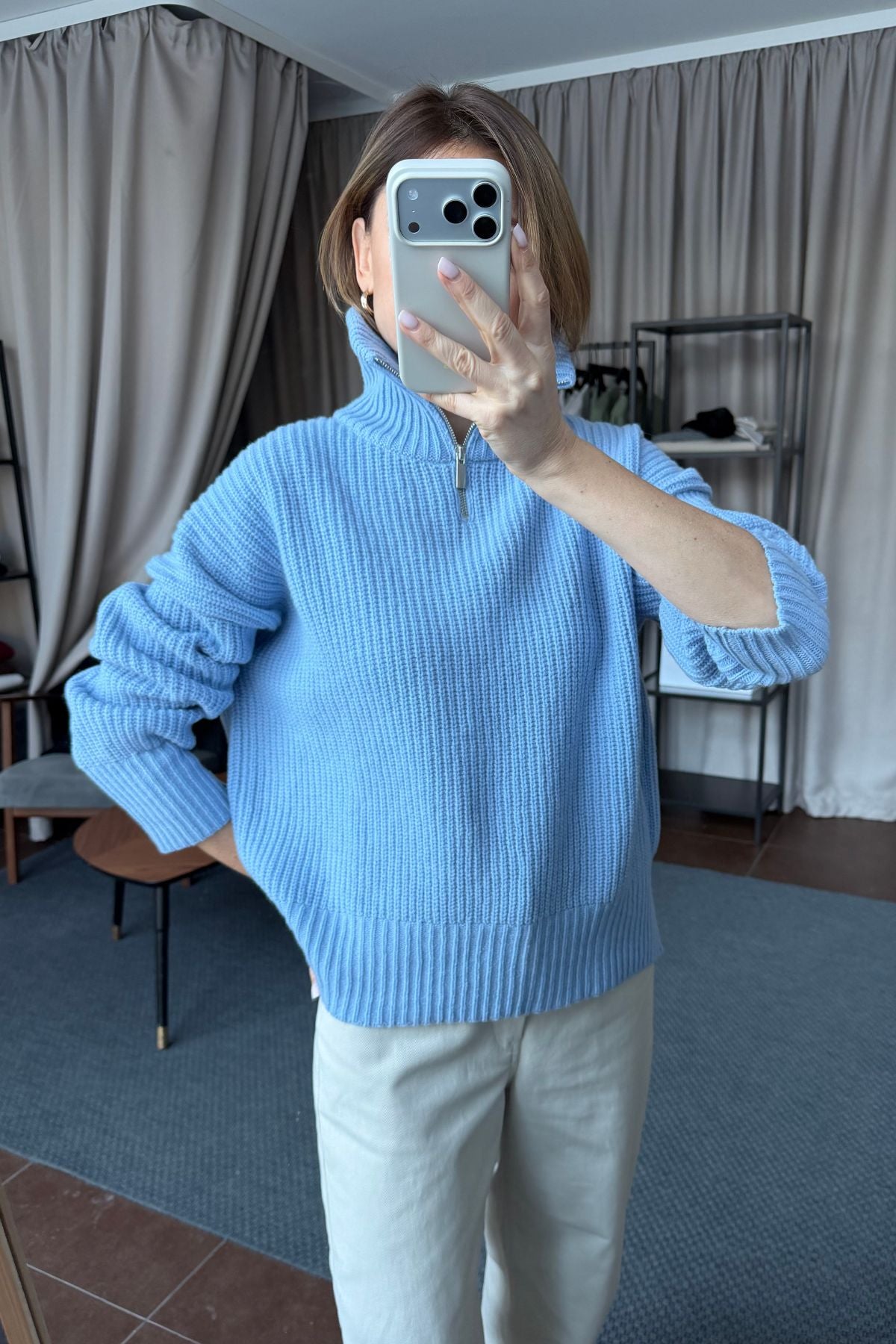 'Monique' šviesiai mėlynas megztinis