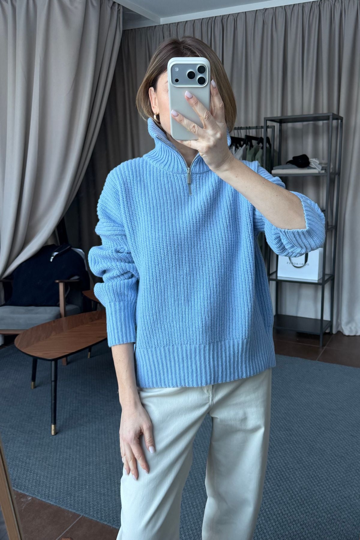 'Monique' šviesiai mėlynas megztinis