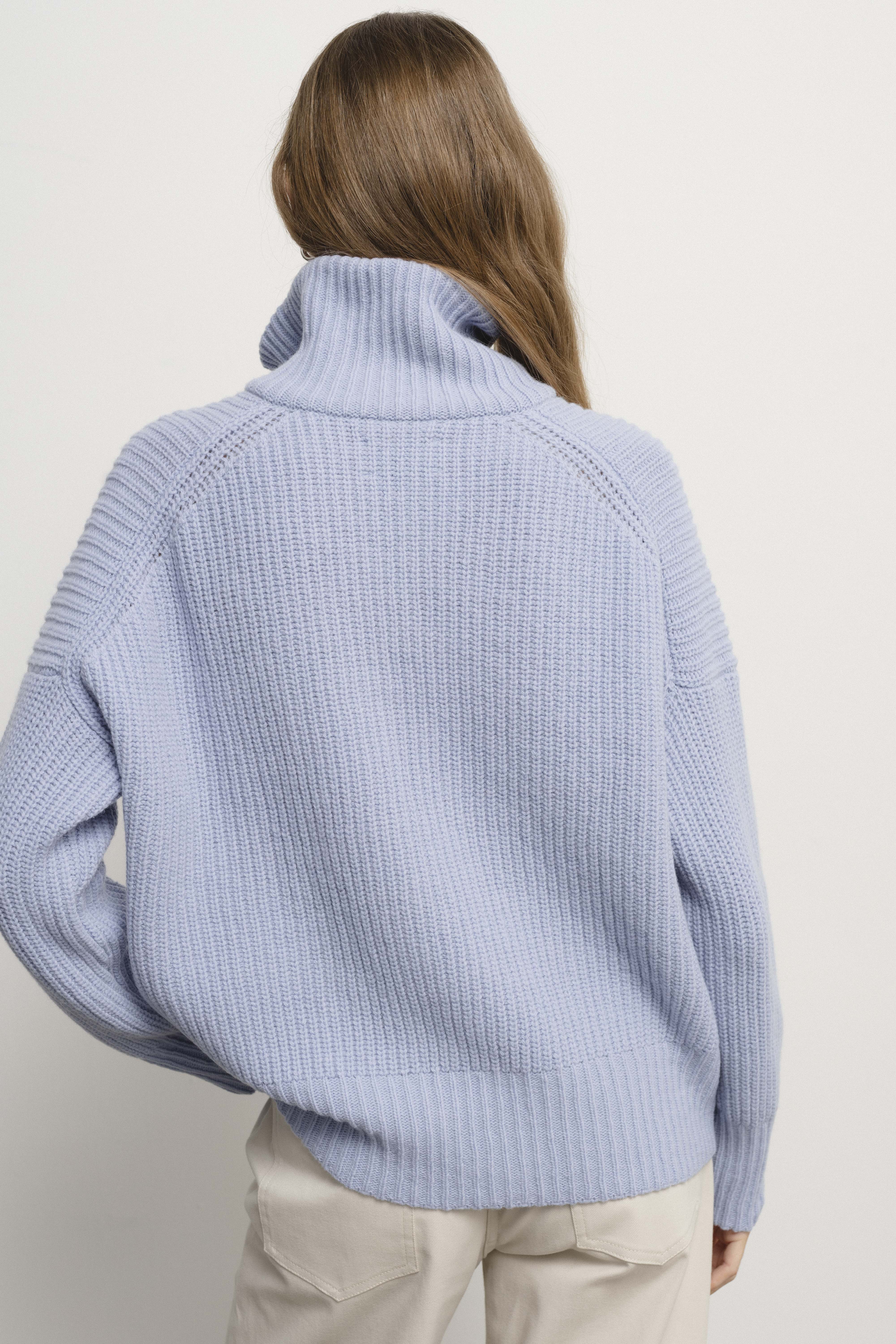 MONIQUE light blue sweater