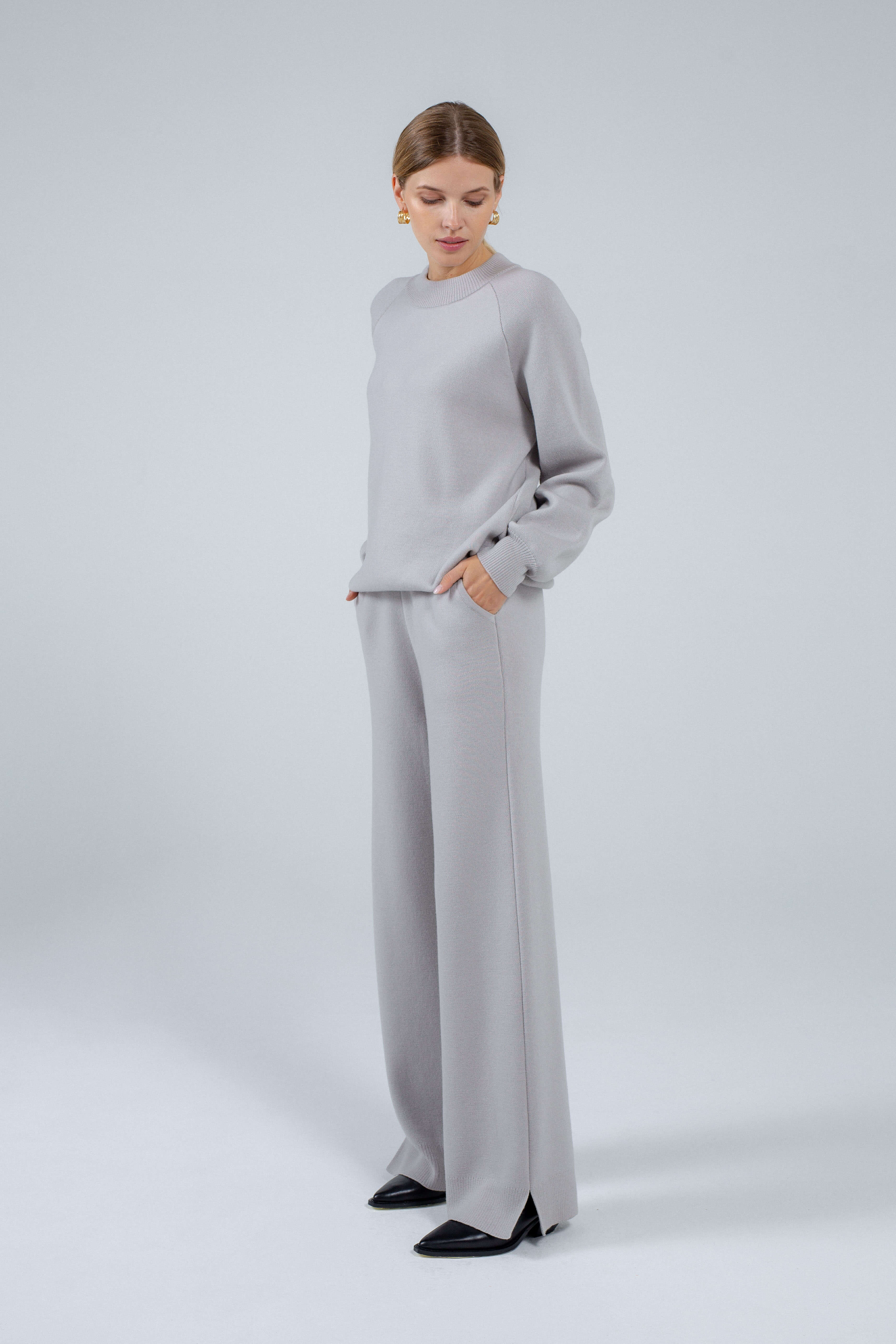 'Pauline' light grey trousers & sweater set