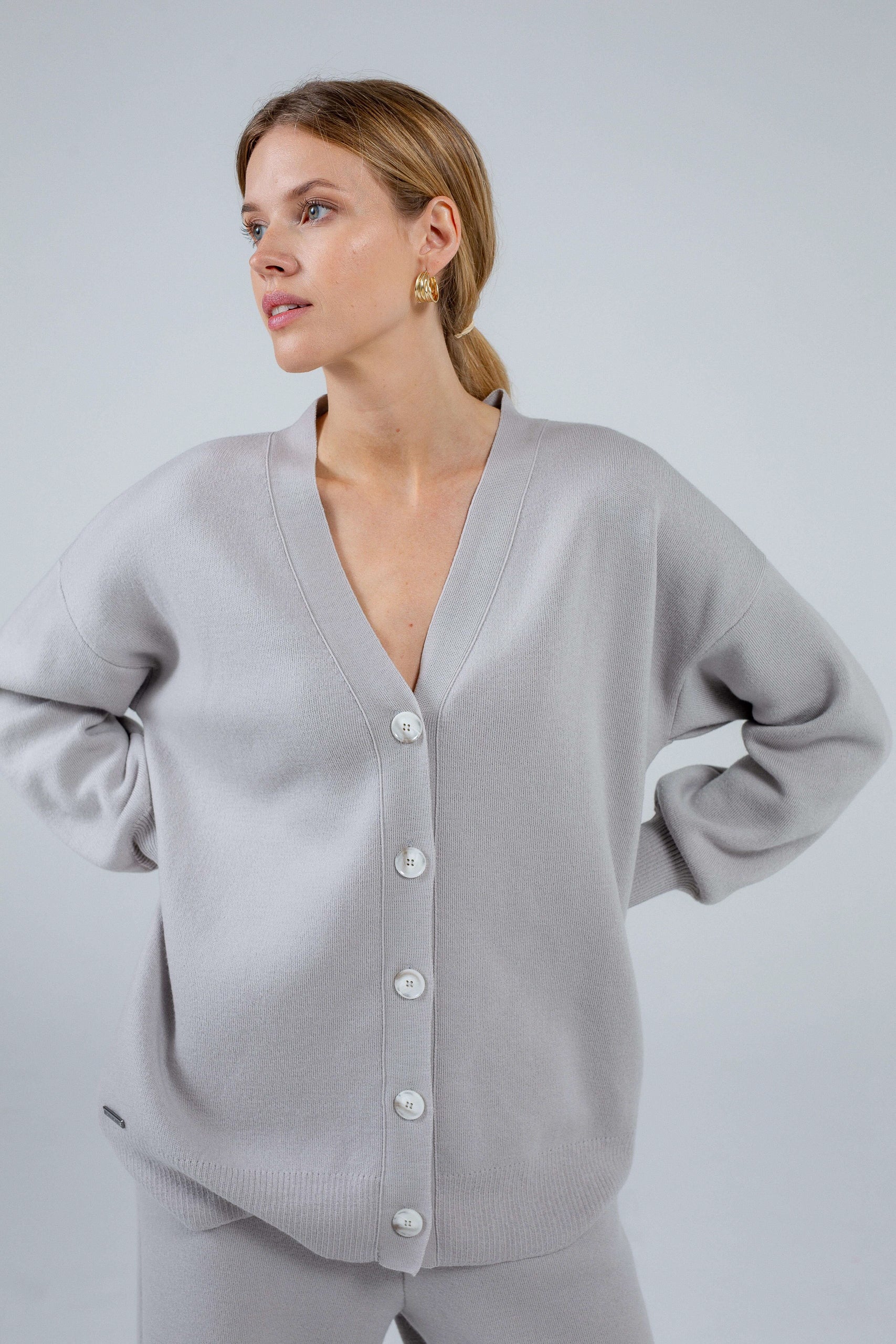 'Pauline' light grey trousers & cardigan set