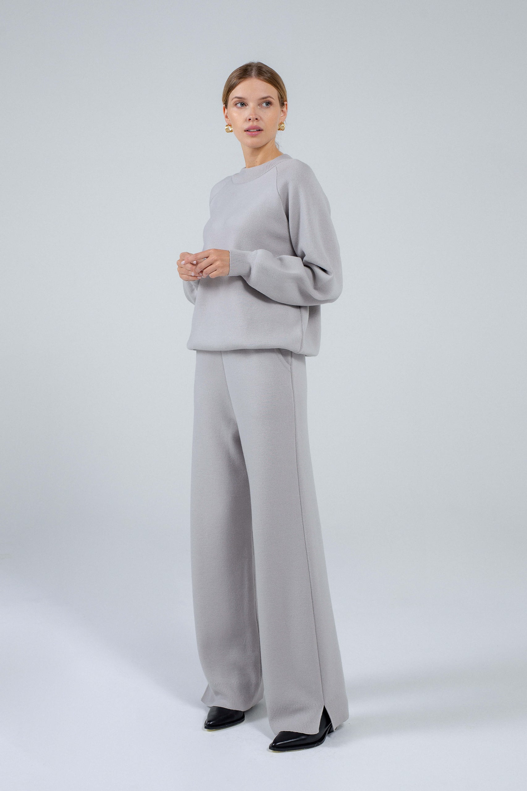 'Pauline' light grey trousers & sweater set