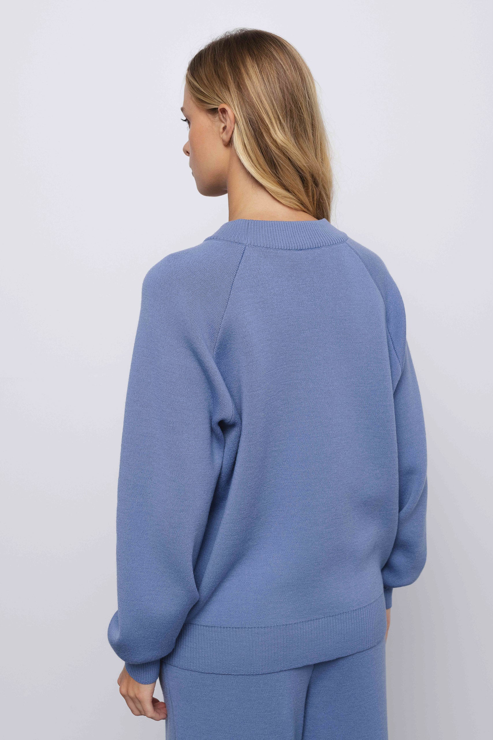 'Pauline' light blue trousers & sweater set