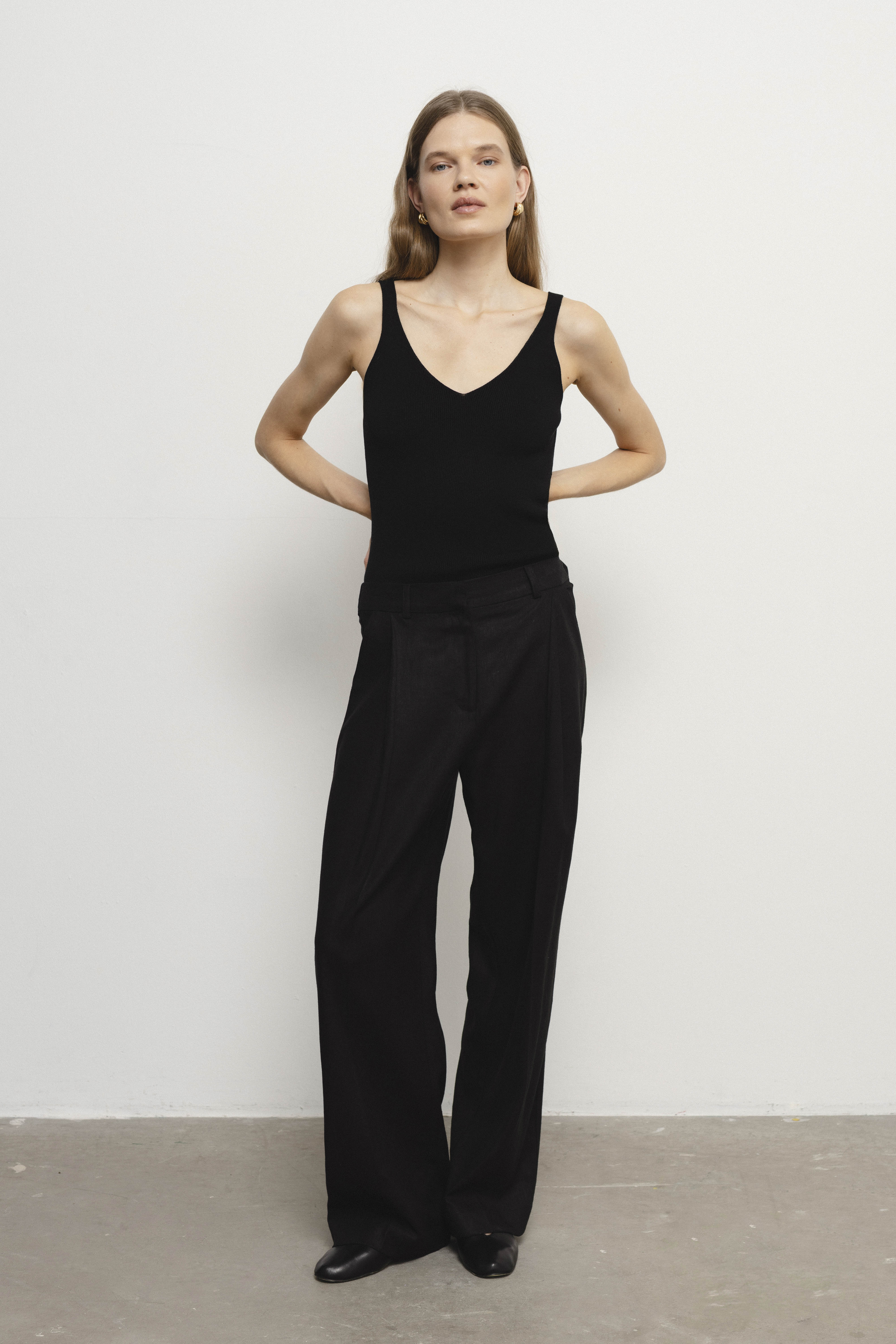 ROSE black trousers sample