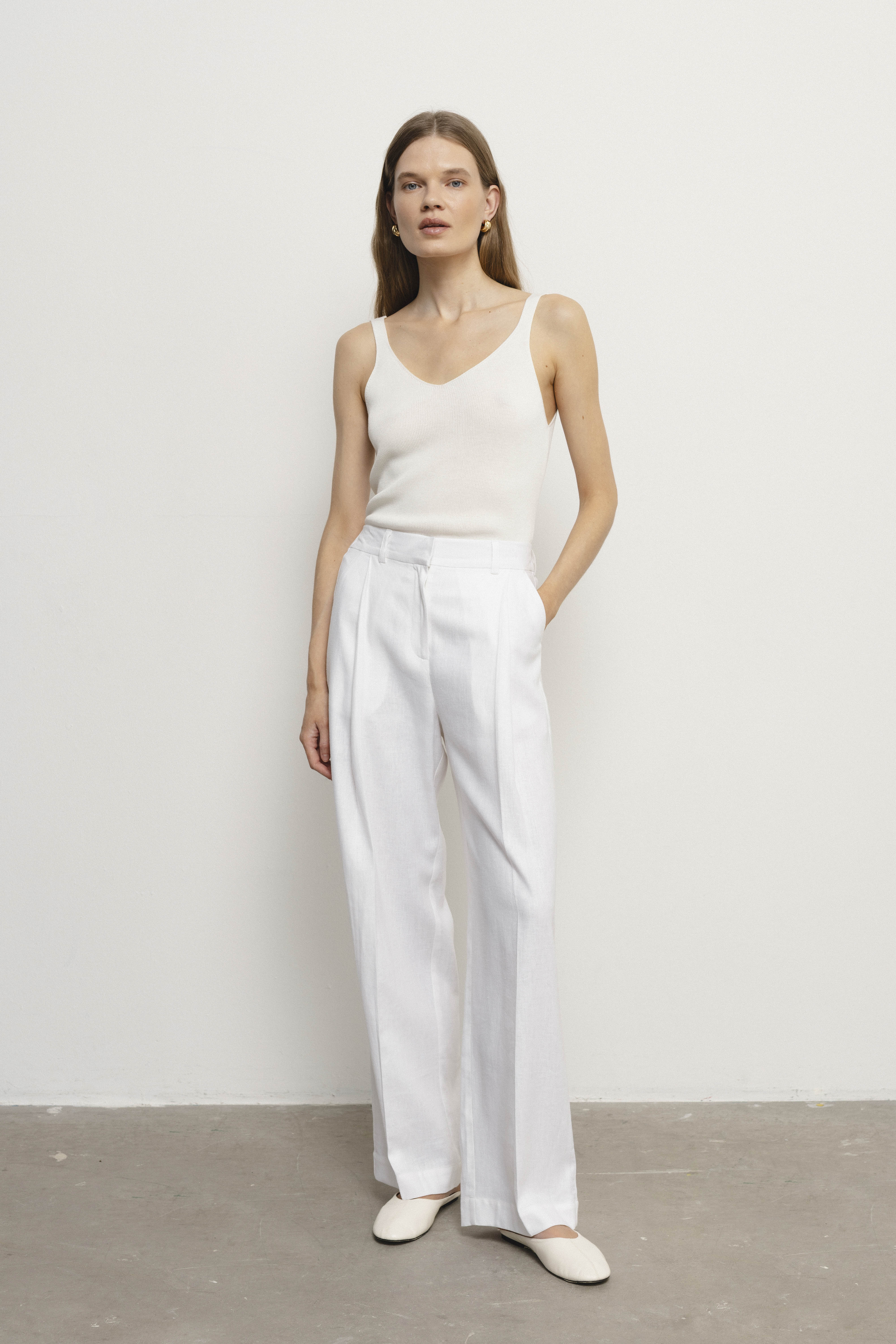 ROSE white trousers sample