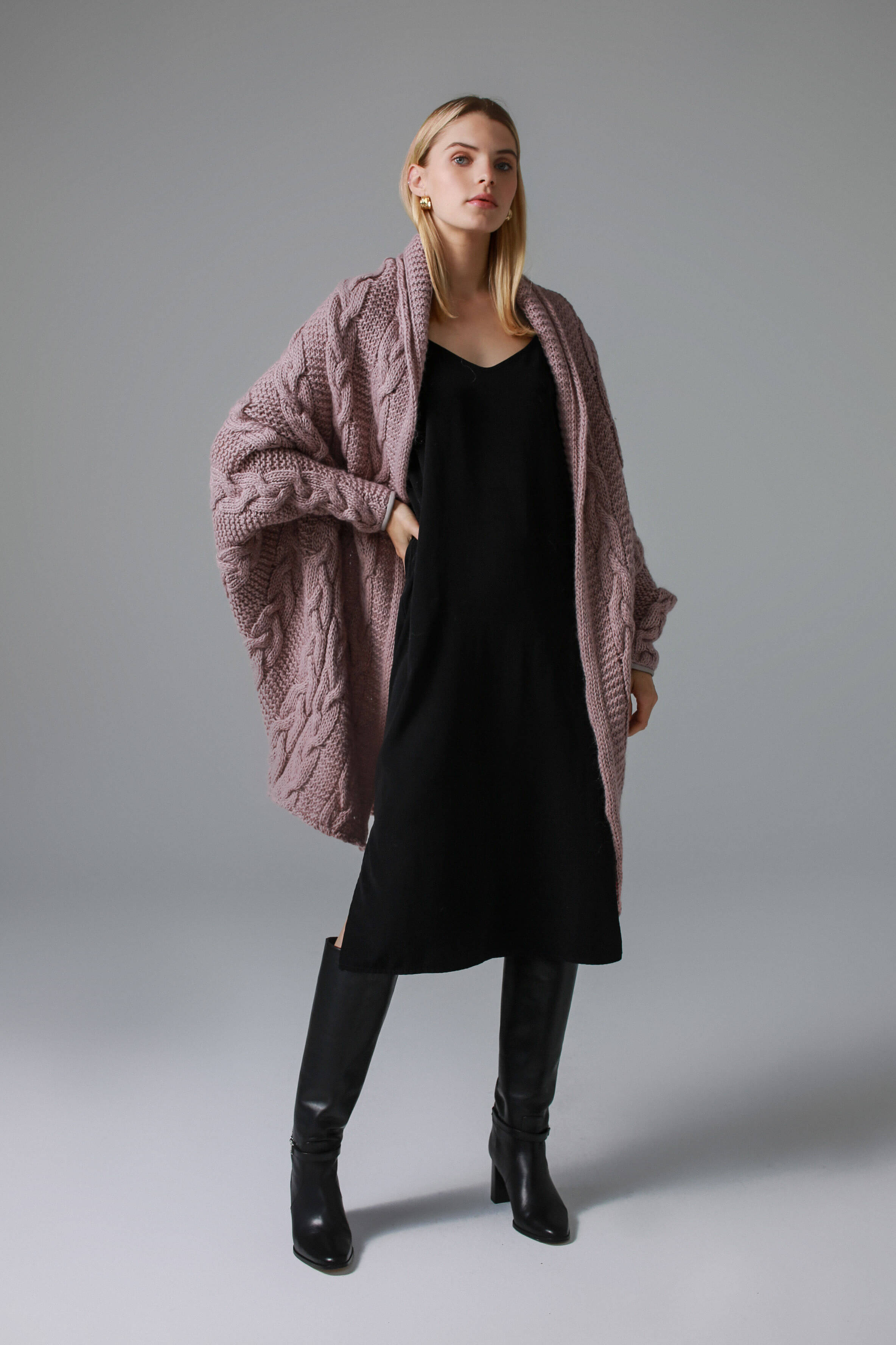 'Agnes' light pink cardigan