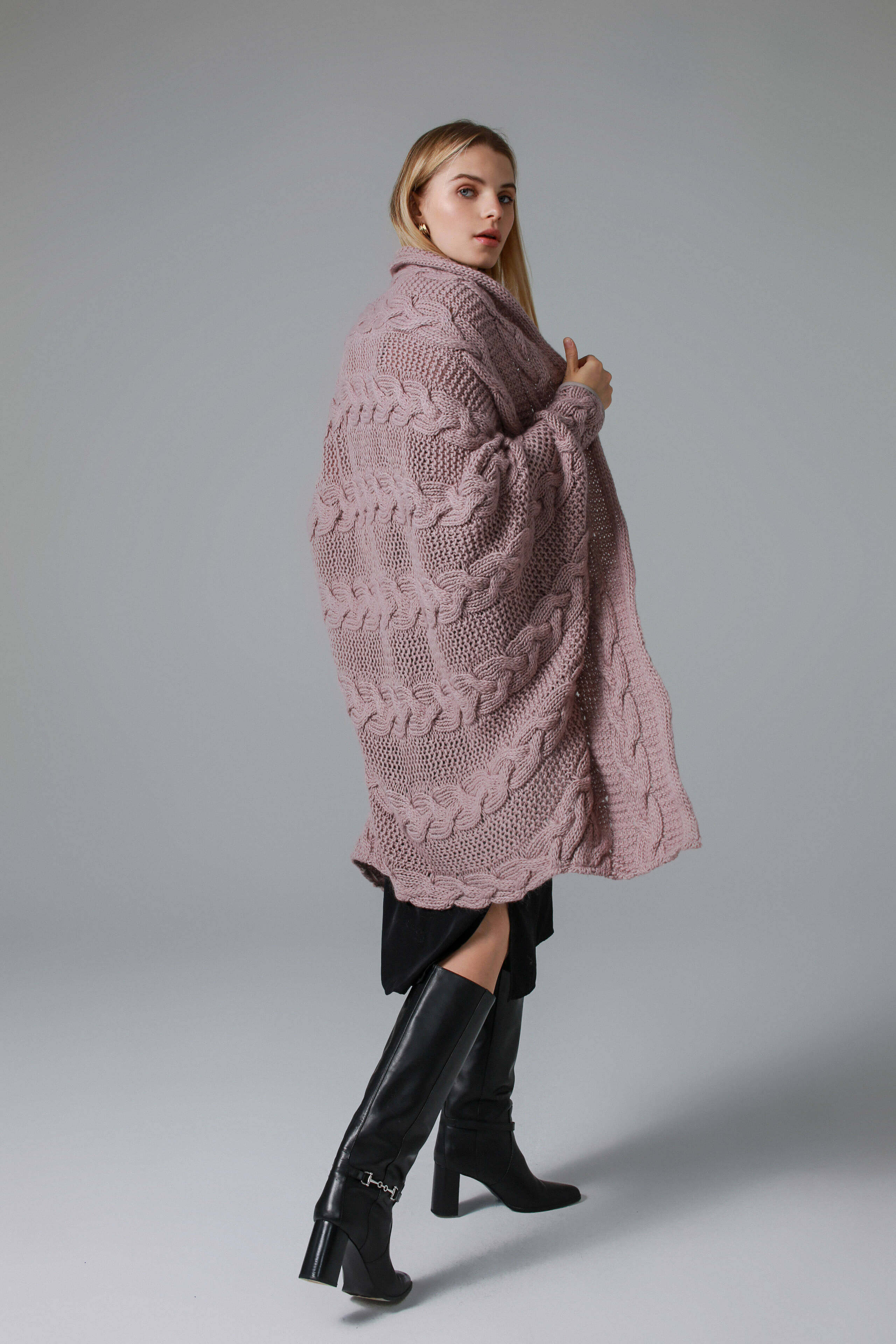 'Agnes' light pink cardigan