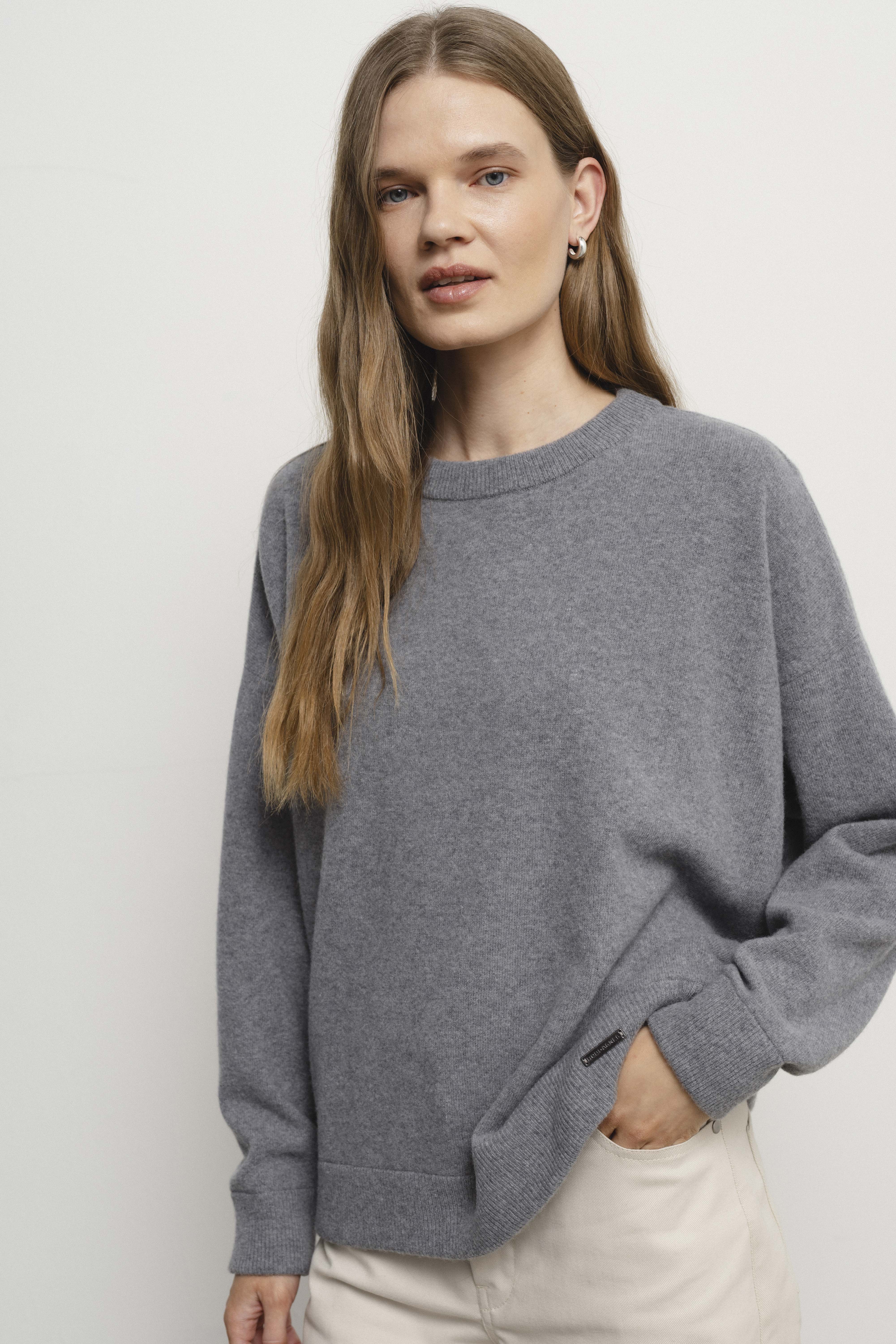 'Aimi' grey sweater