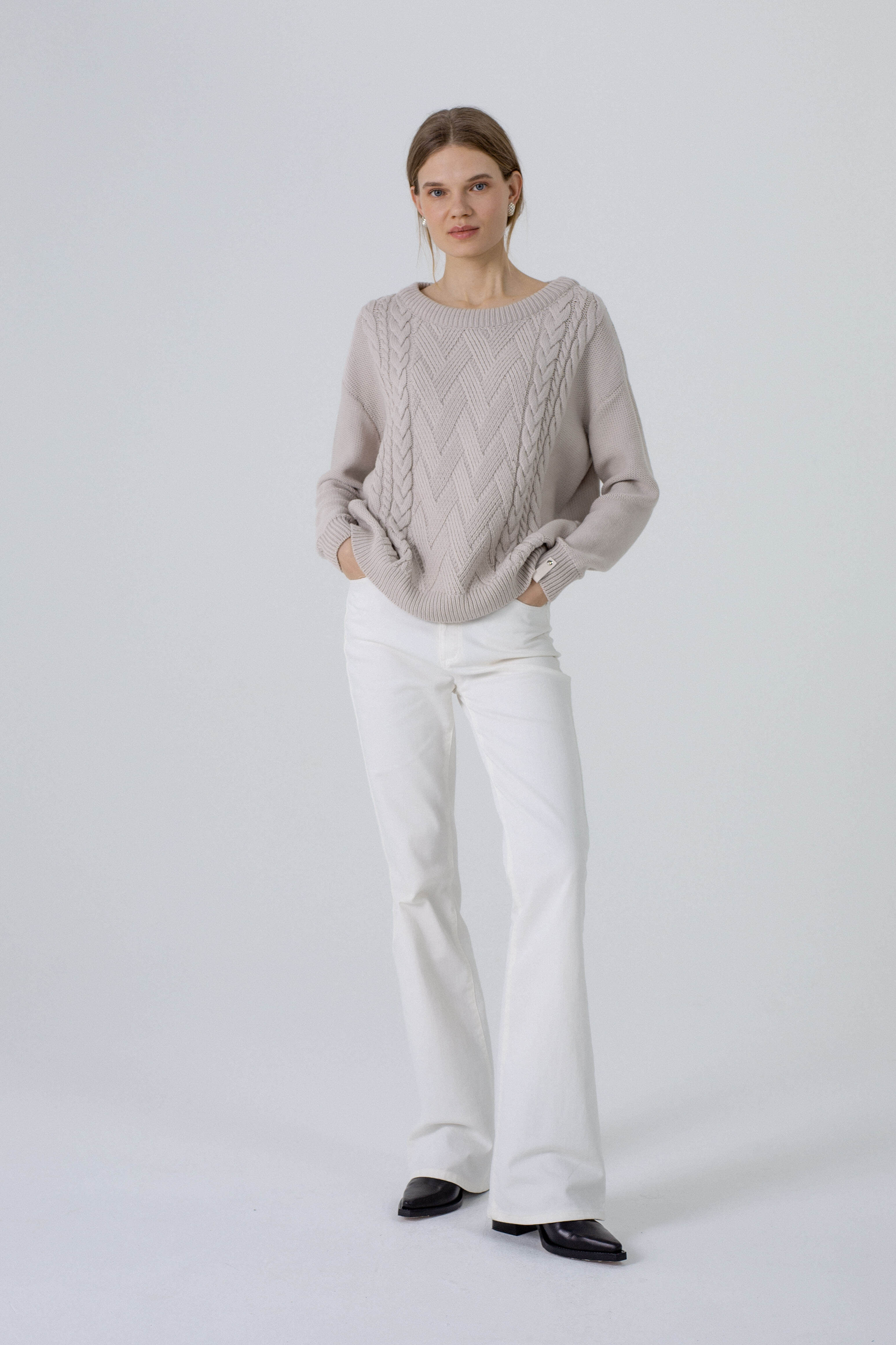 'Alice' light sand sweater