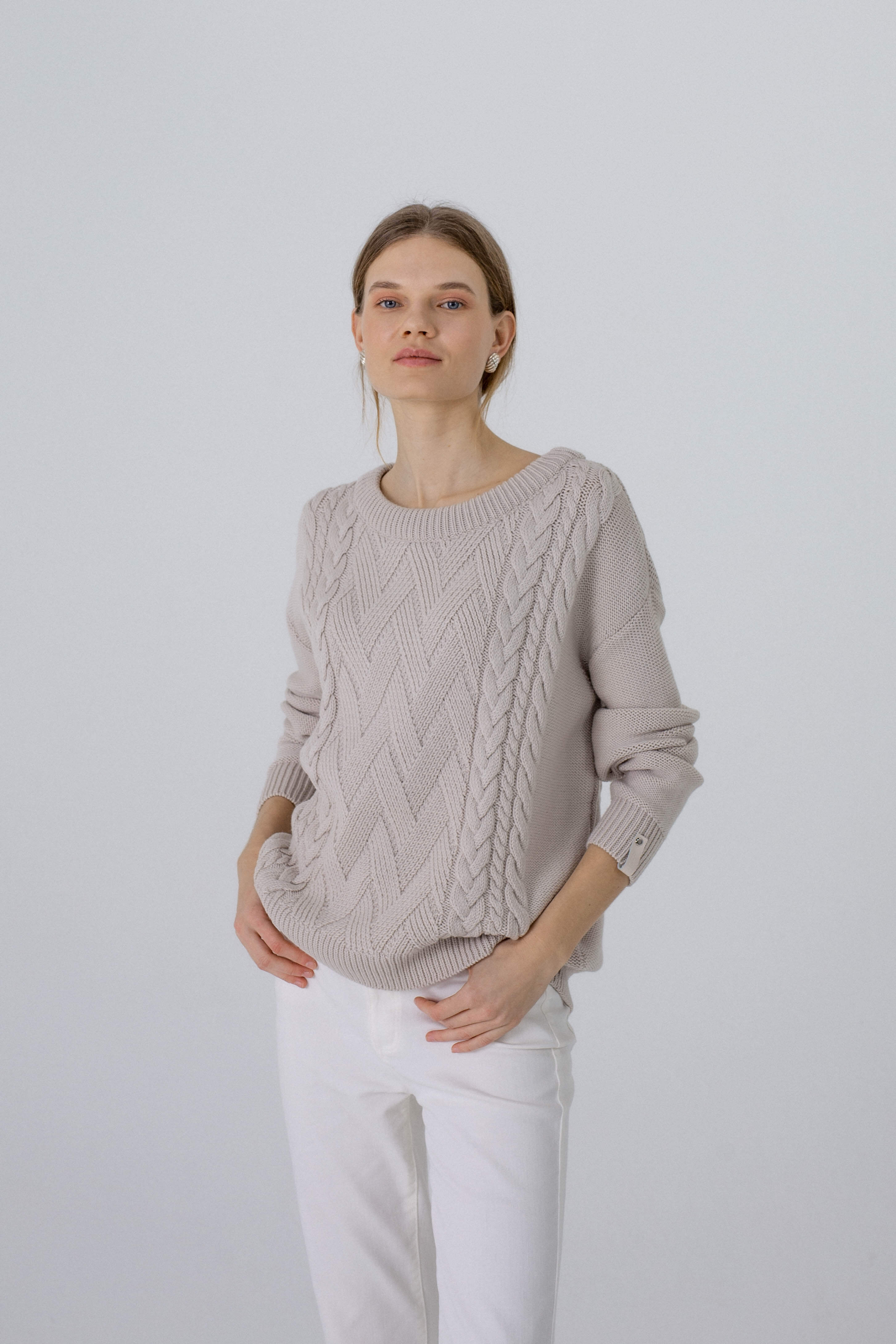 'Alice' light sand sweater