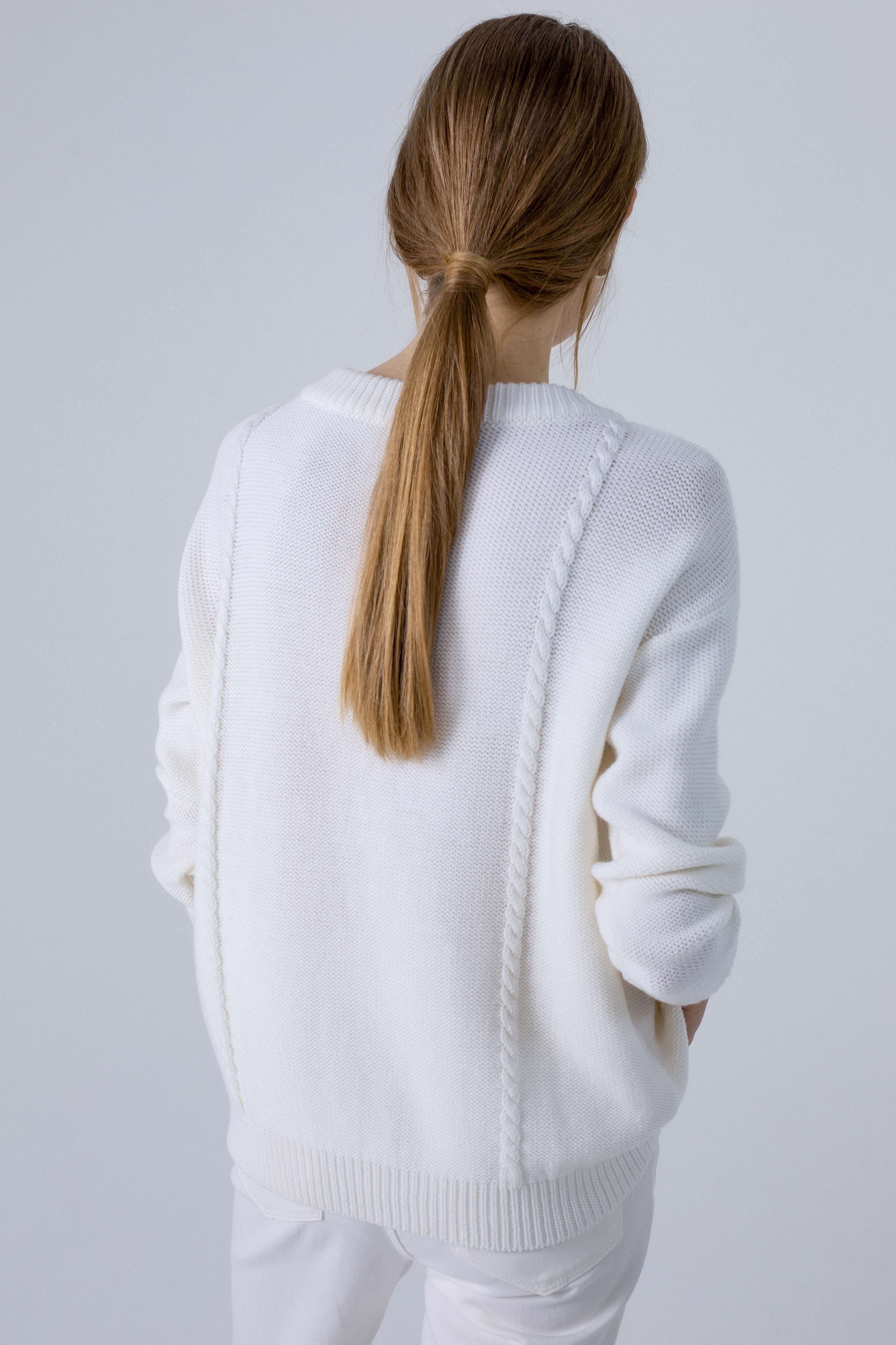 'Alice' white sweater