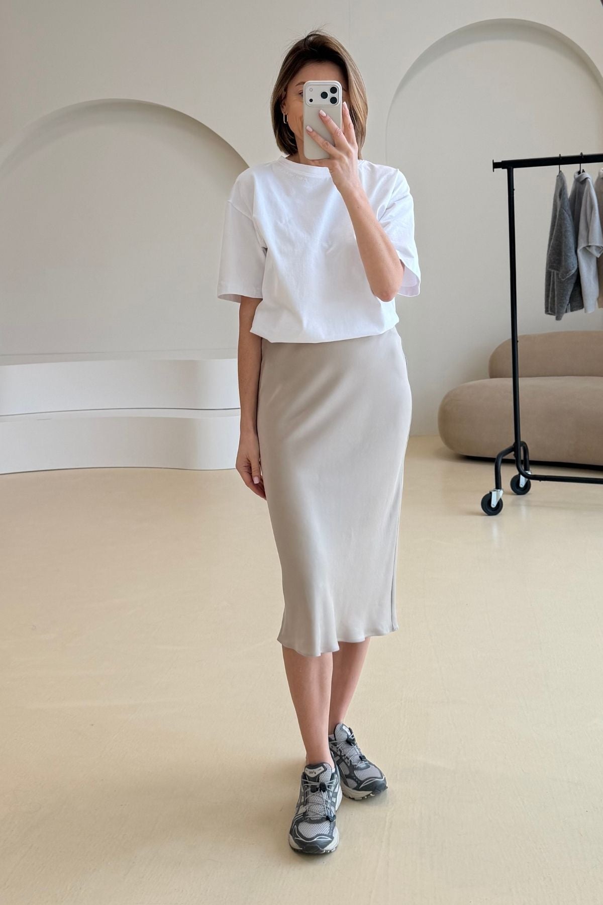 'Isabelle' sandy grey skirt sample