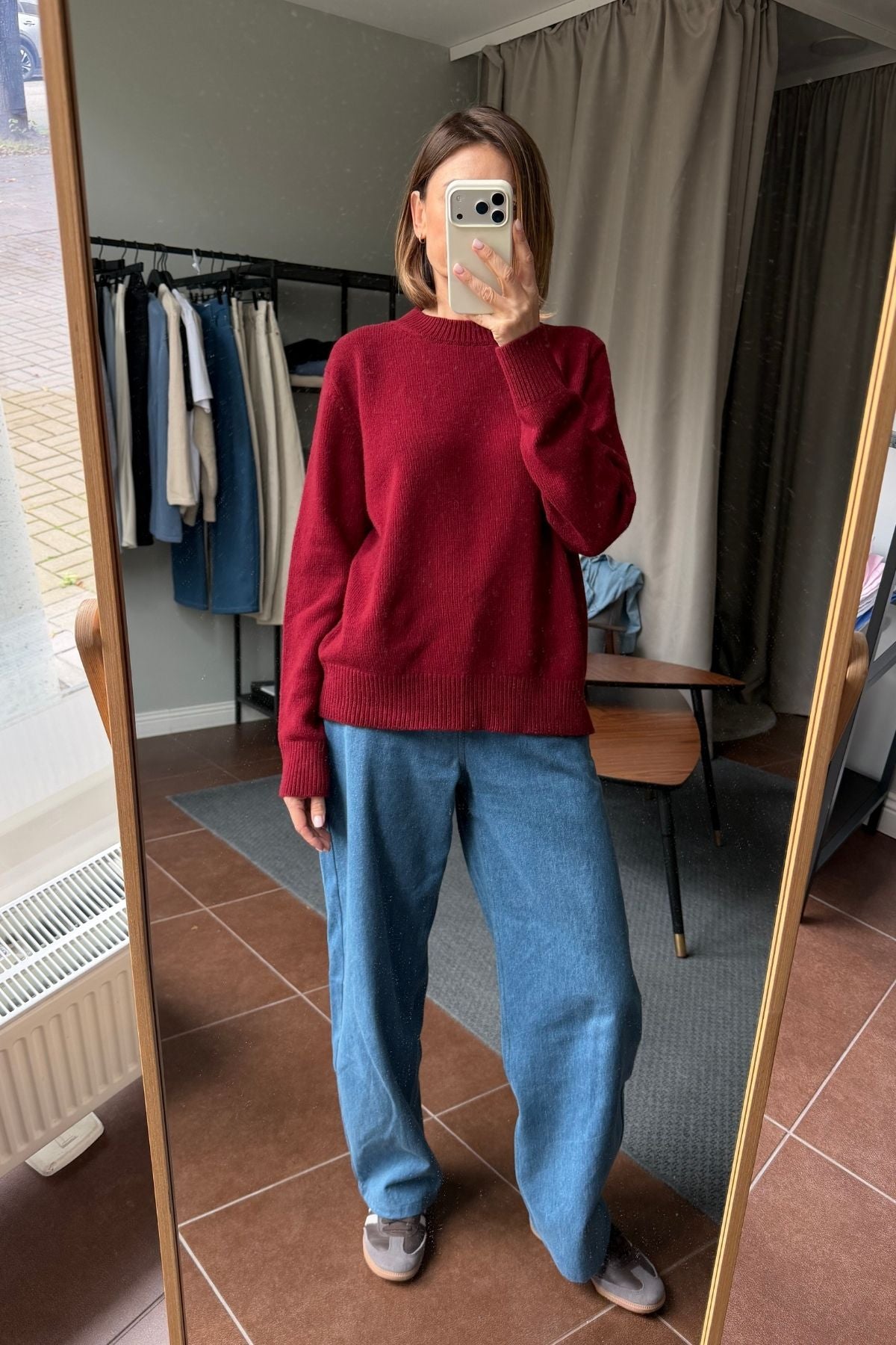 LEA burgundy sweater sample