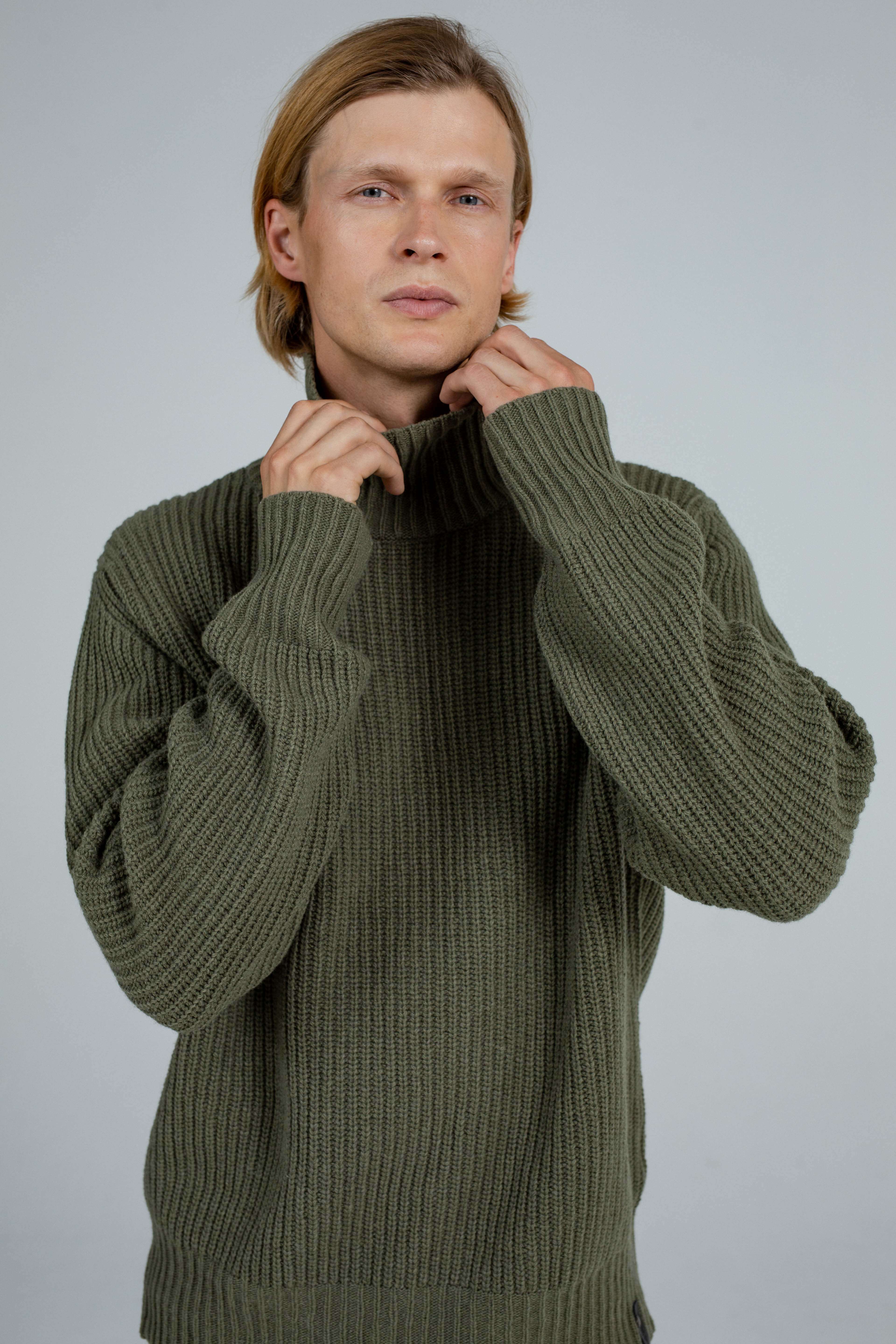 'Nicolas' chaki sweater