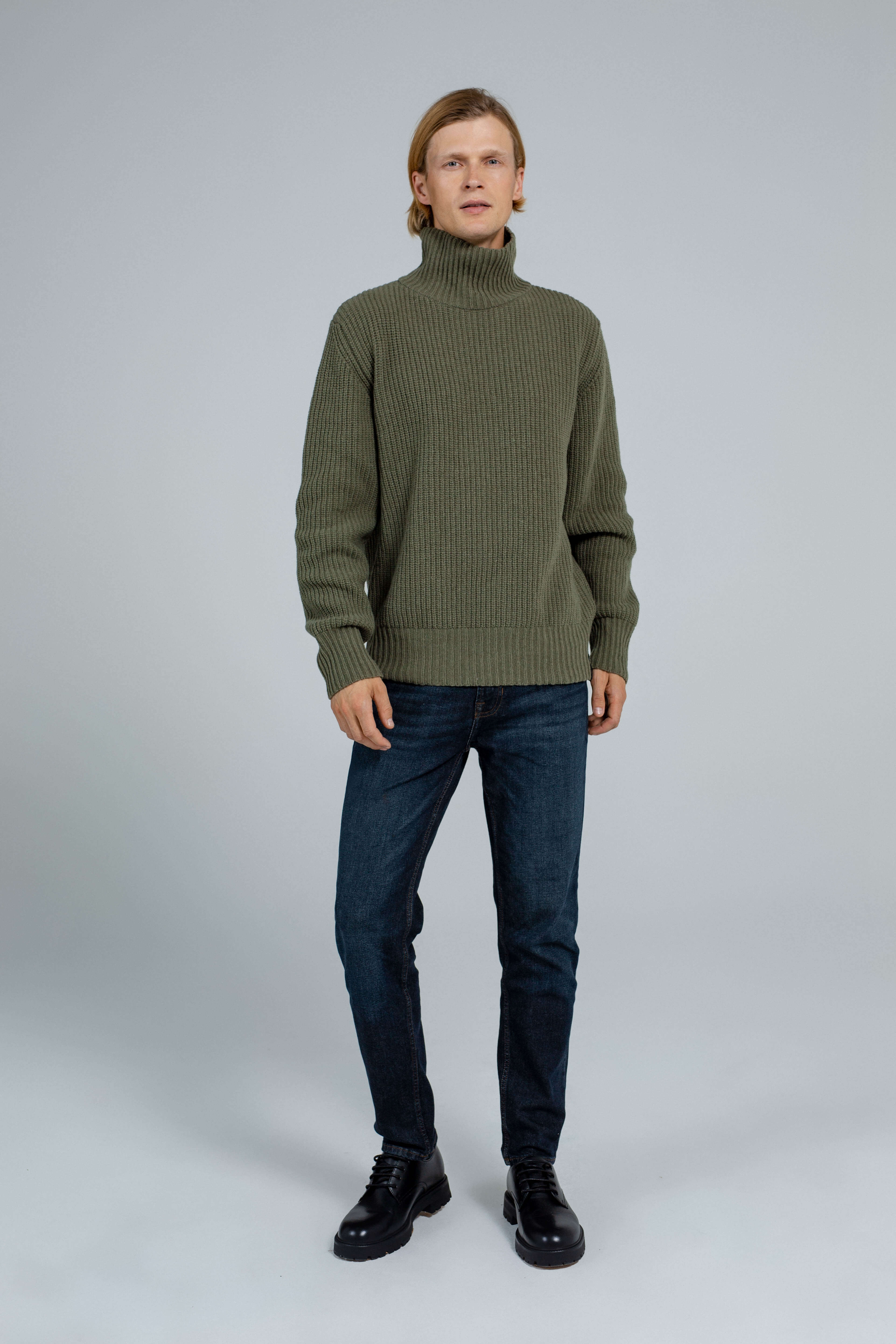 'Nicolas' chaki sweater