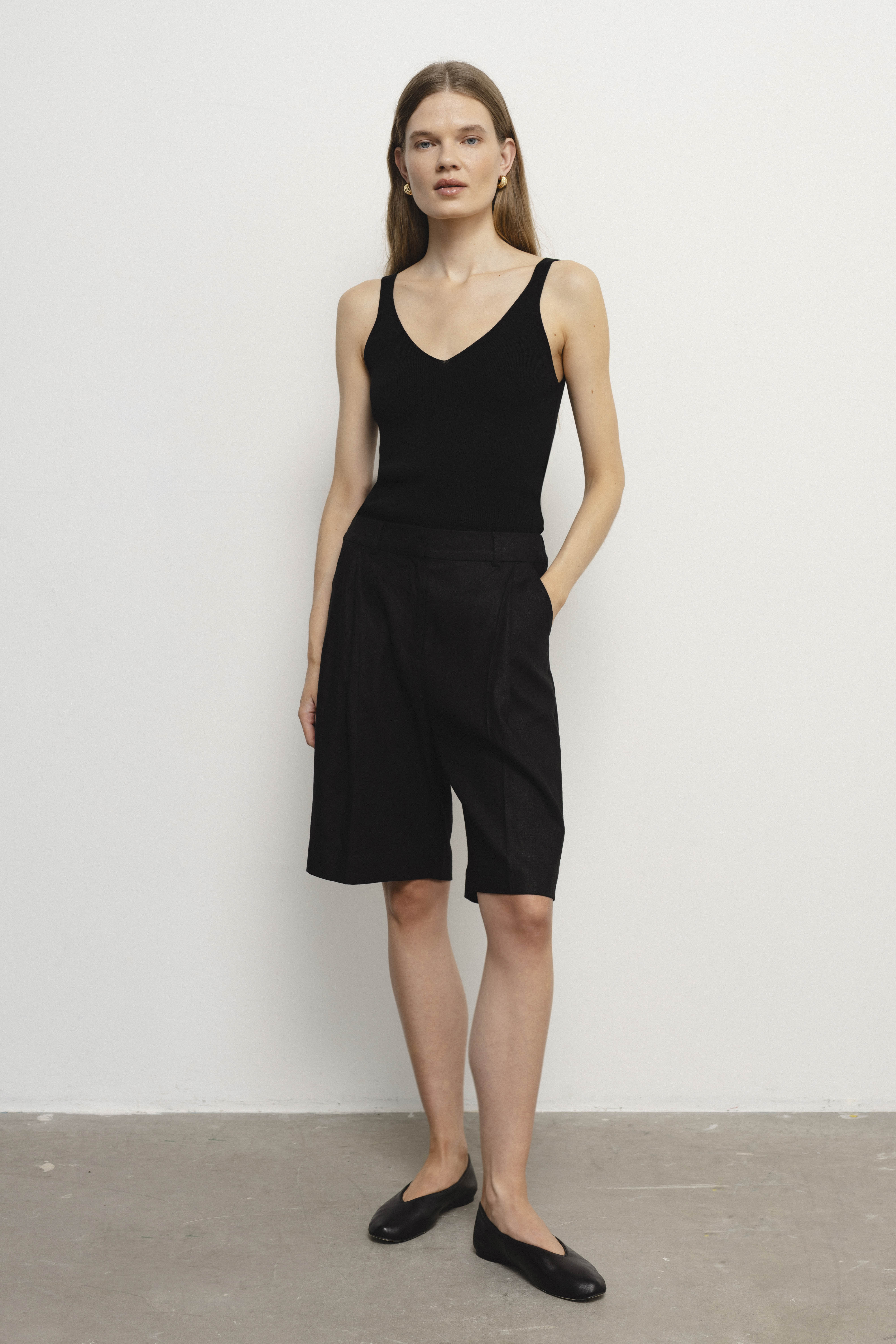 ROSE black shorts sample