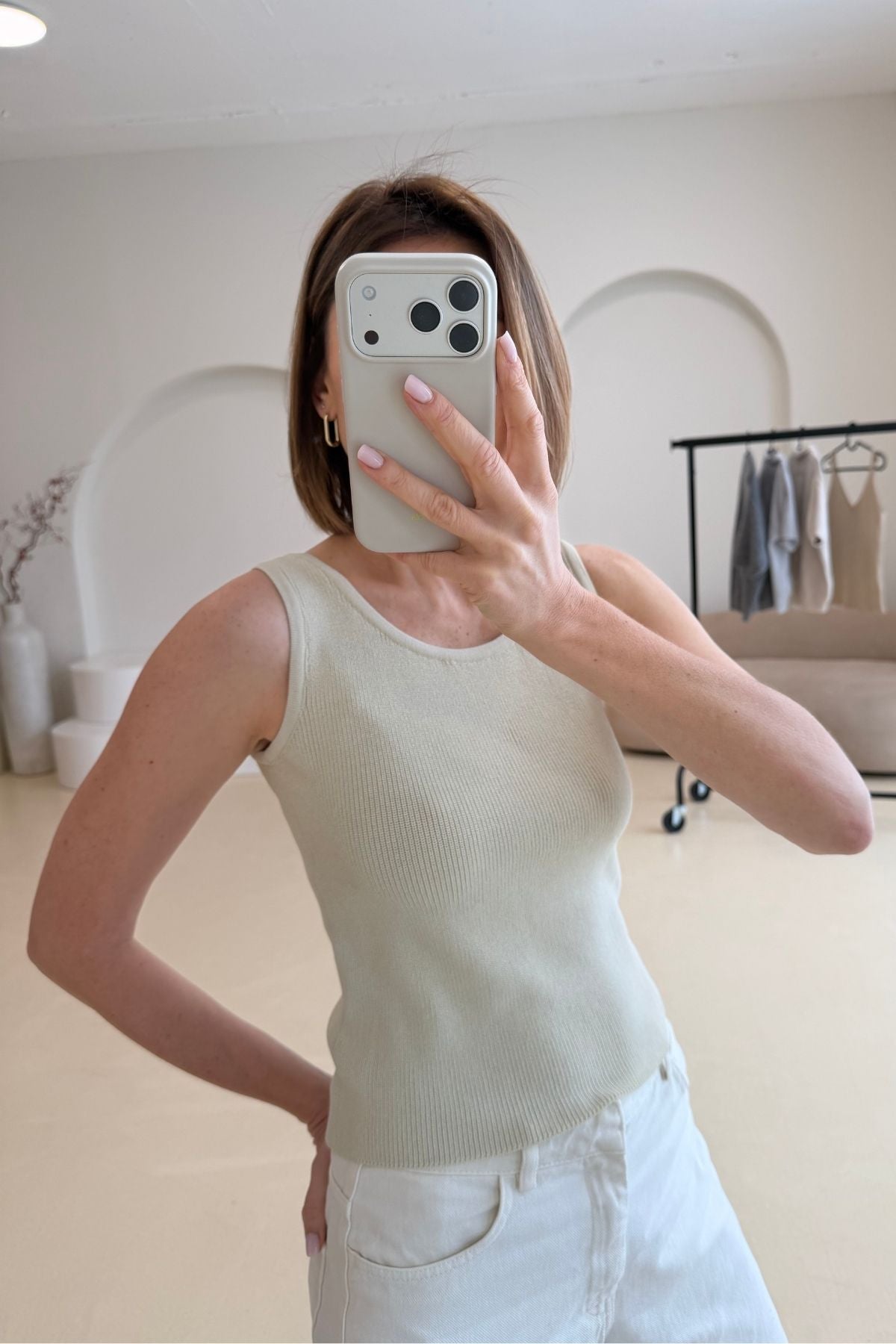 Viscose tanktop sample