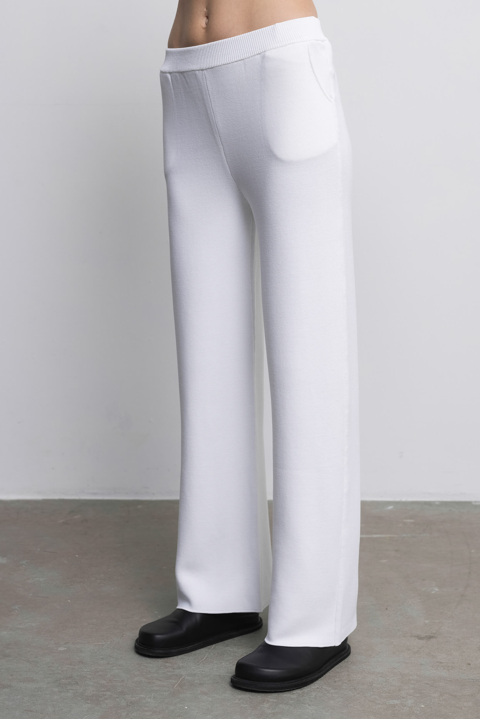 'Vanessa' white trousers & blouse set