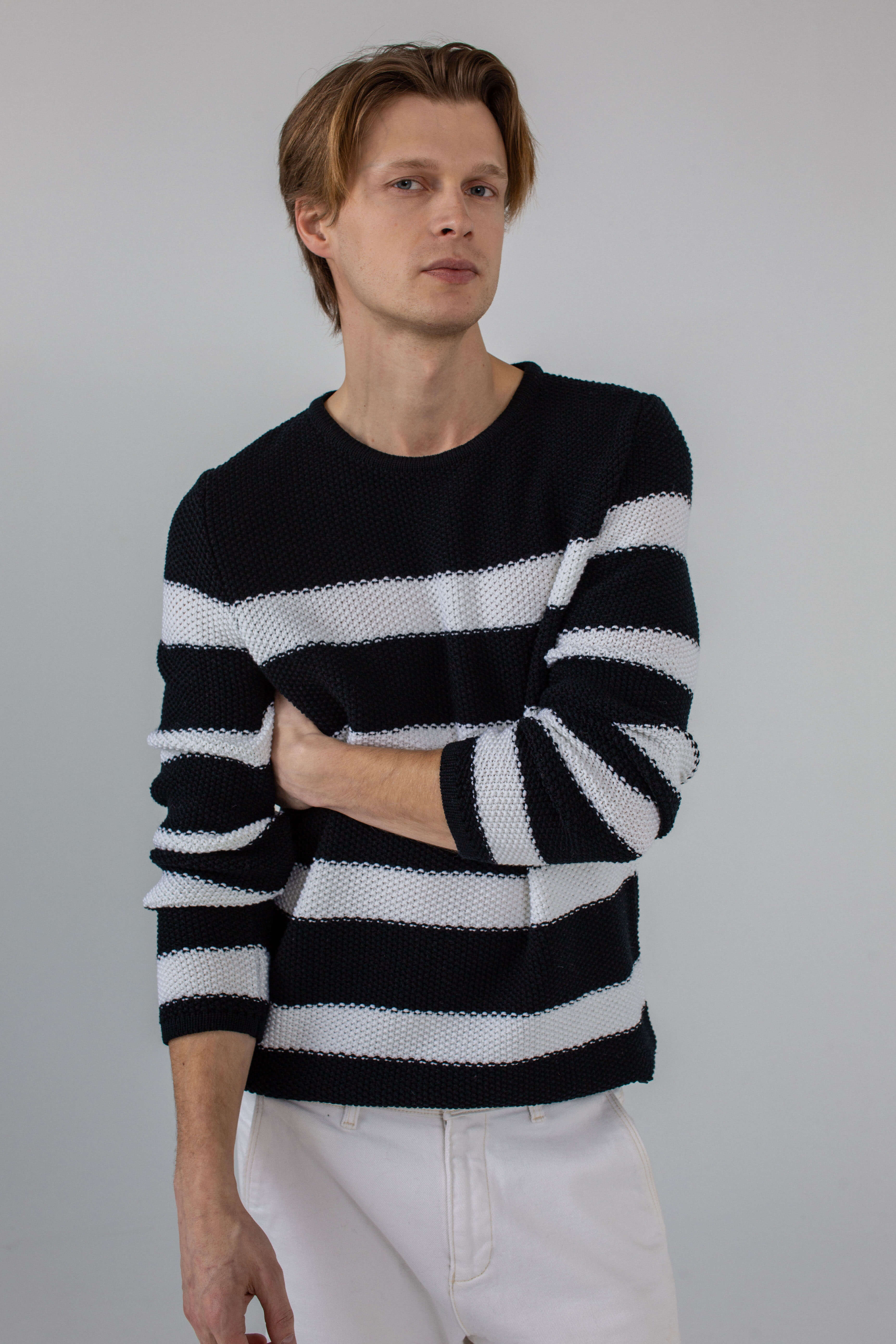 'Andrew' black/white sweater