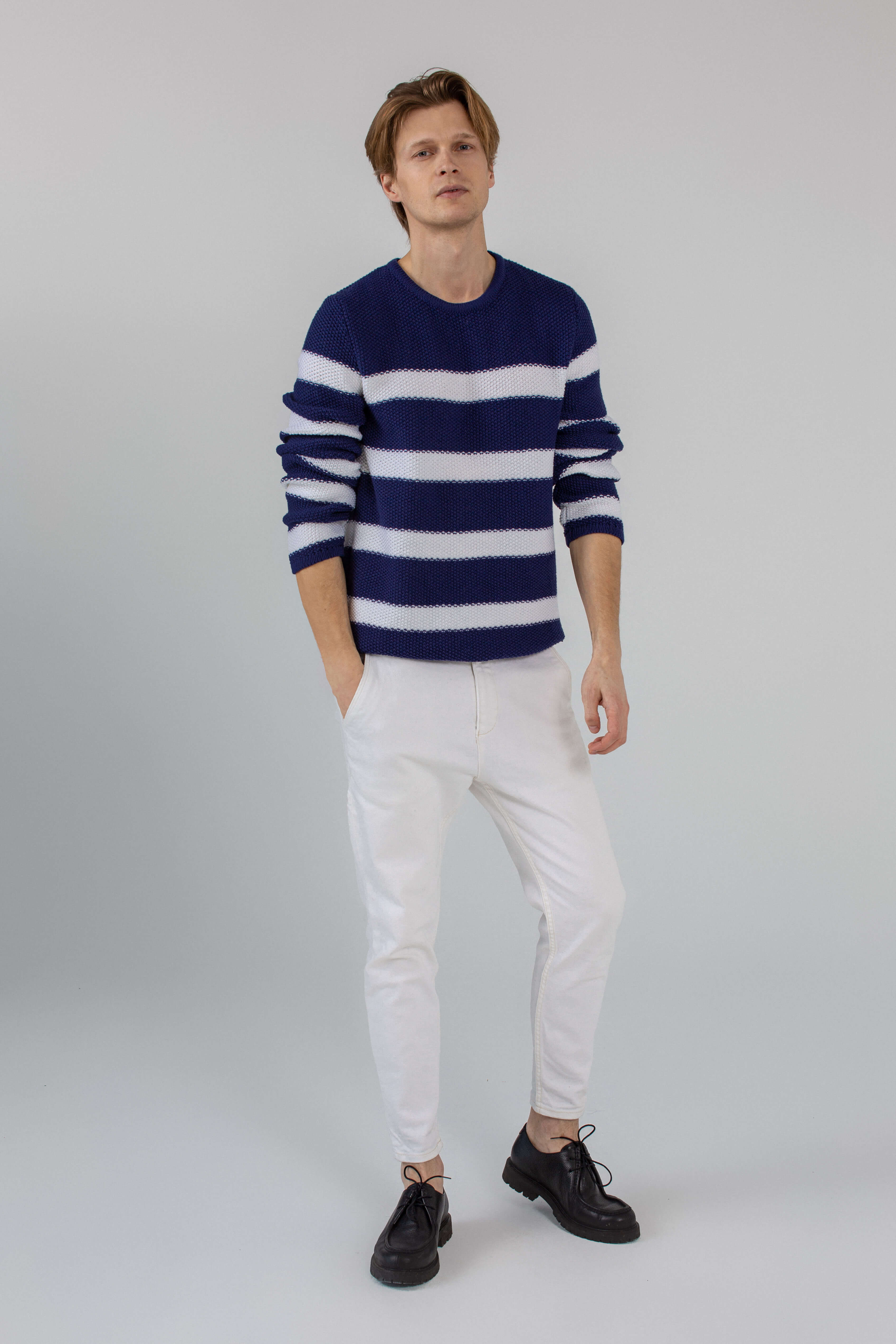 'Andrew' dark blue/white sweater