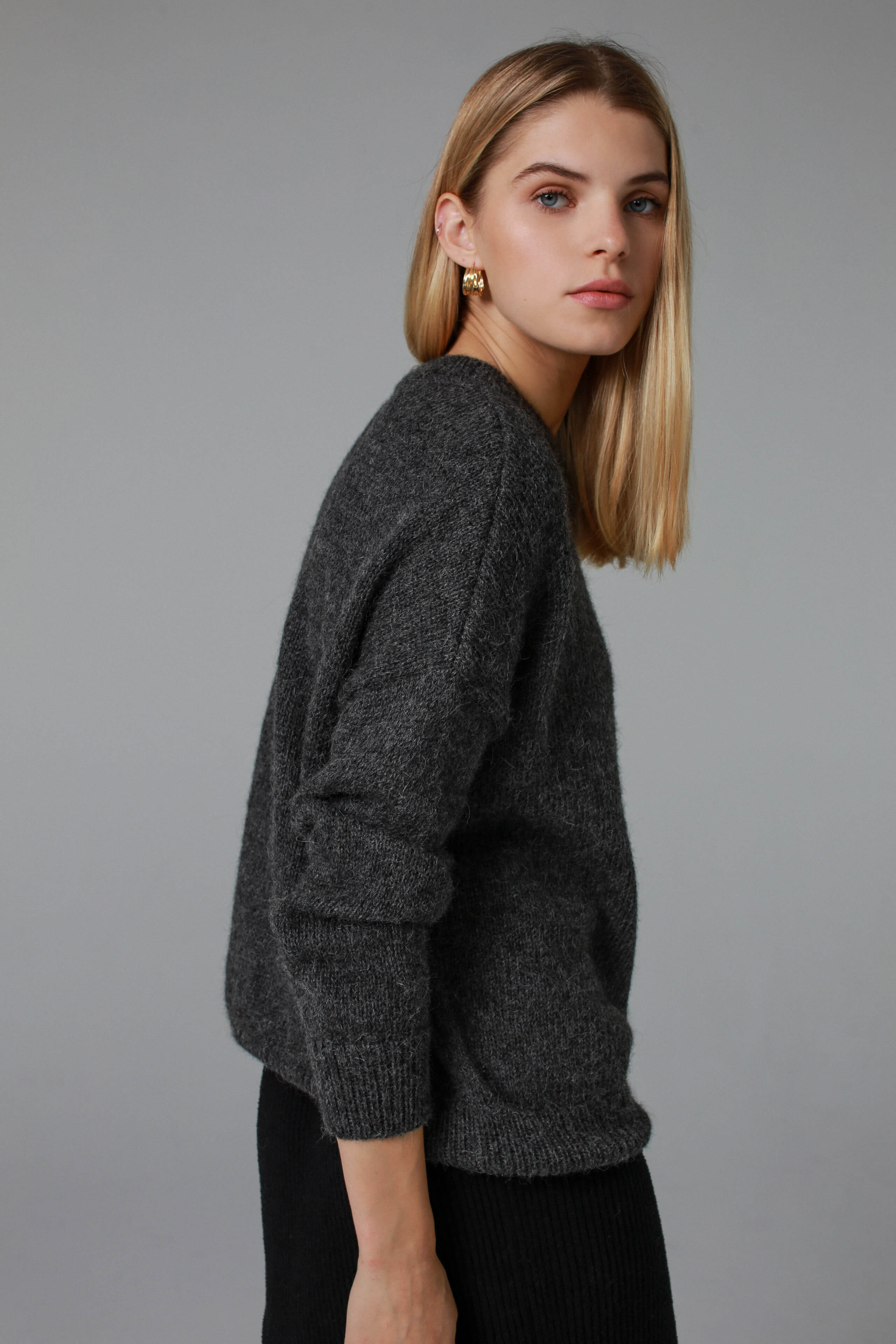 'Uma' dark grey sweater