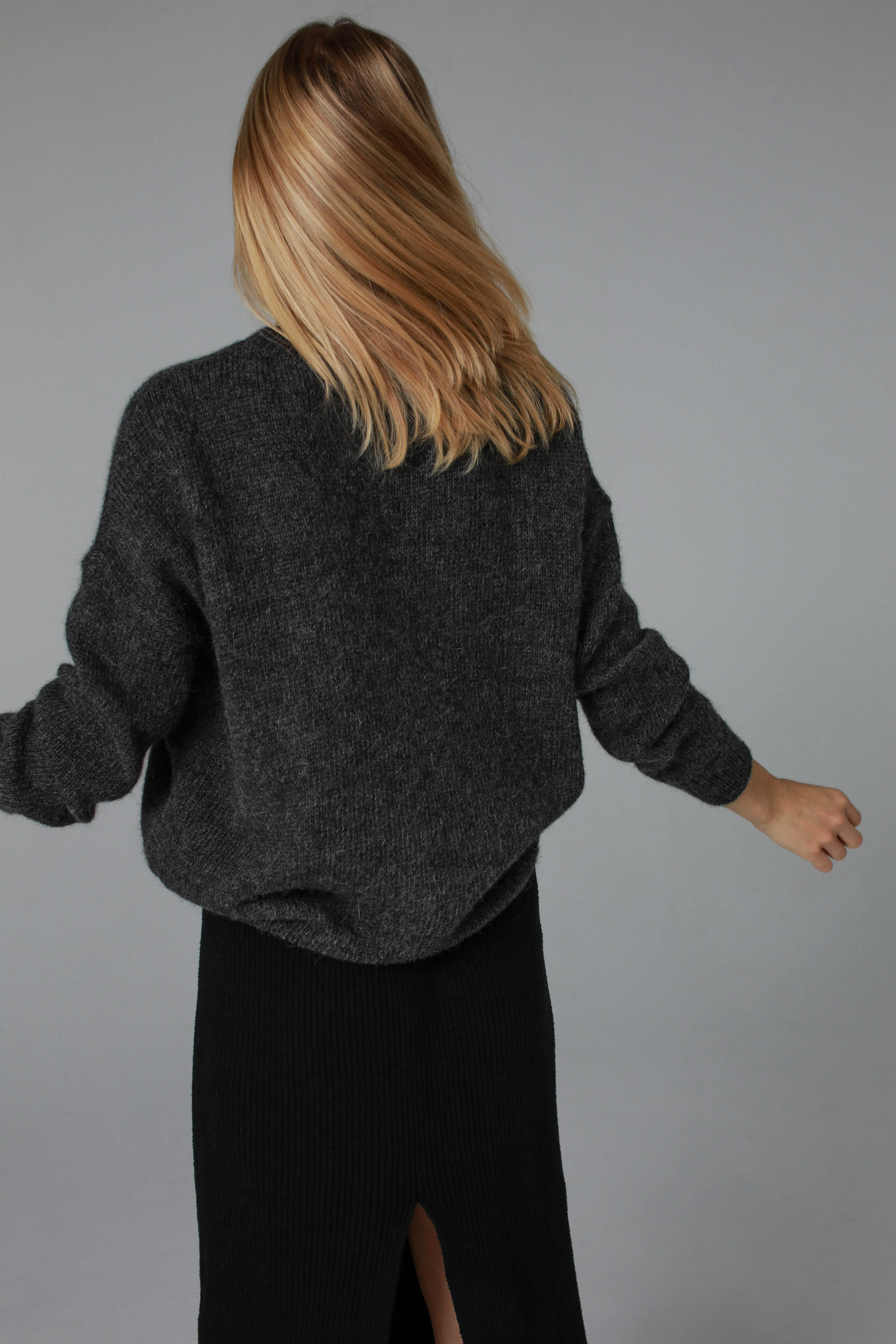 'Uma' dark grey sweater